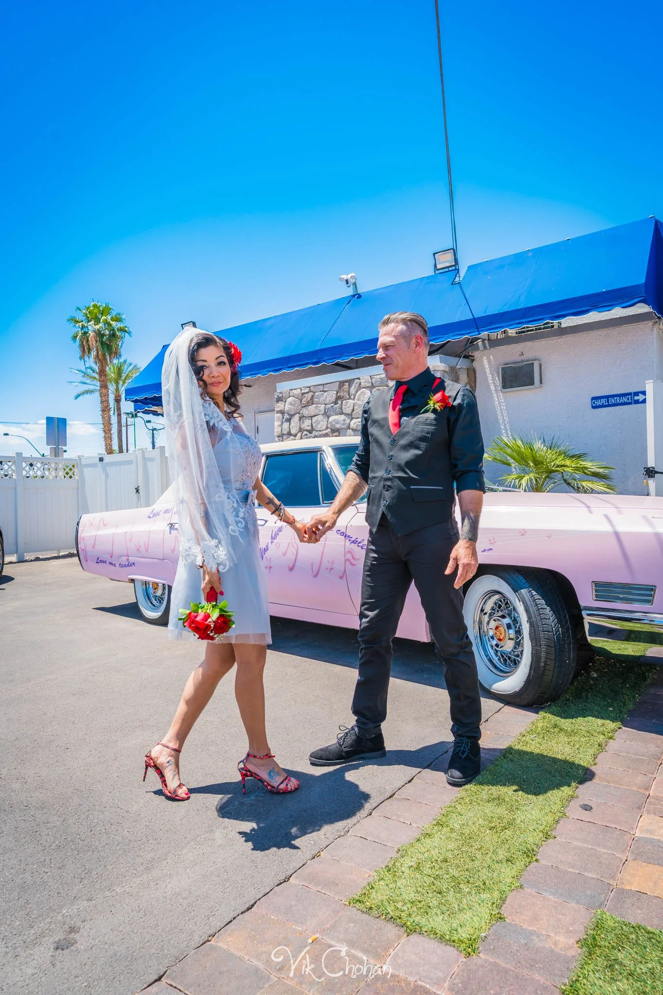 2025-05-25-Paige-and-Scott-Las-Vegas-Graceland-Wedding-Photography-Vik-Chohan-Photography-Photo-Booth-Social-Media-VCP-020.jpg