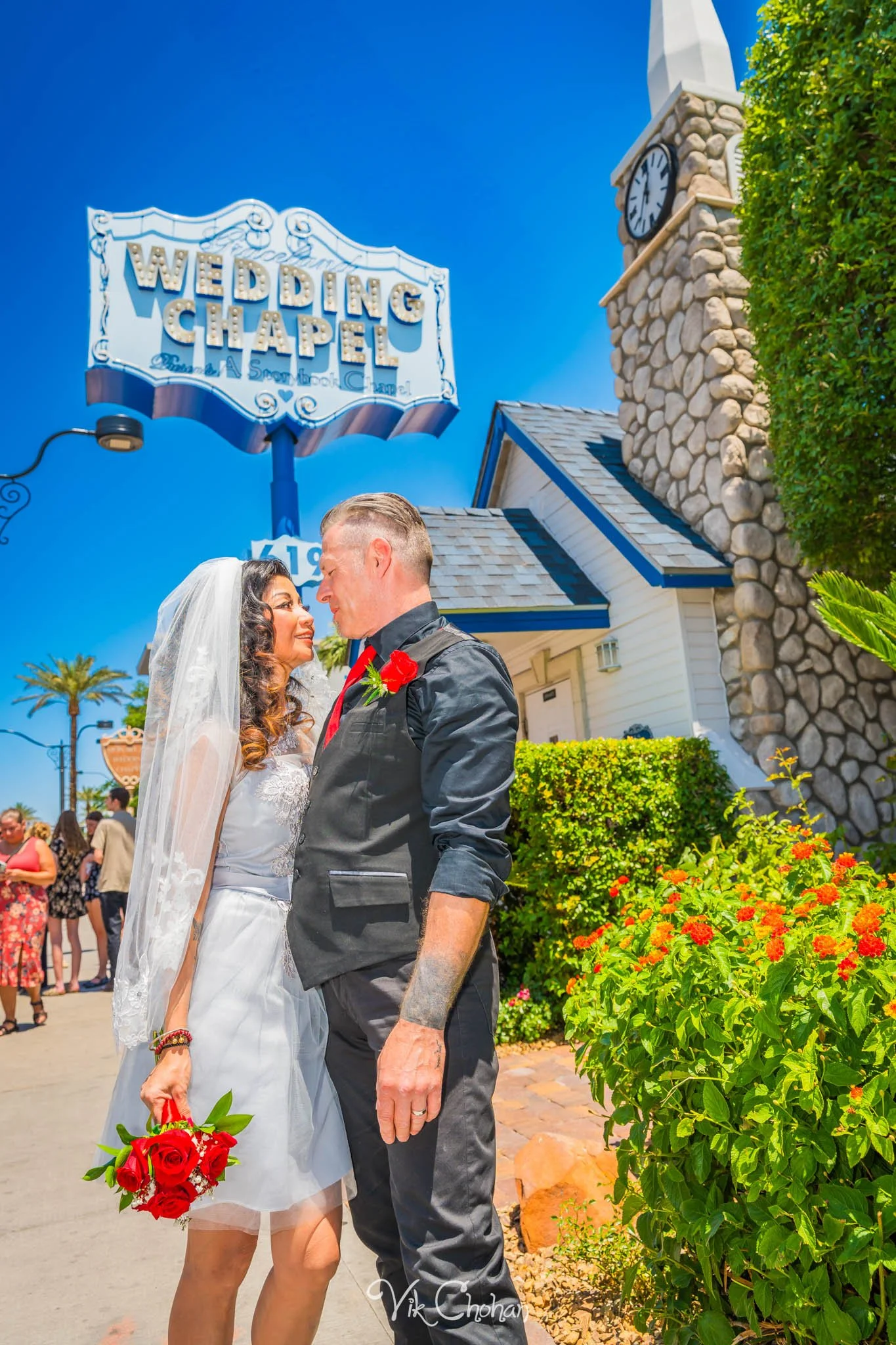 2025-05-25-Paige-and-Scott-Las-Vegas-Graceland-Wedding-Photography-Vik-Chohan-Photography-Photo-Booth-Social-Media-VCP-035.jpg