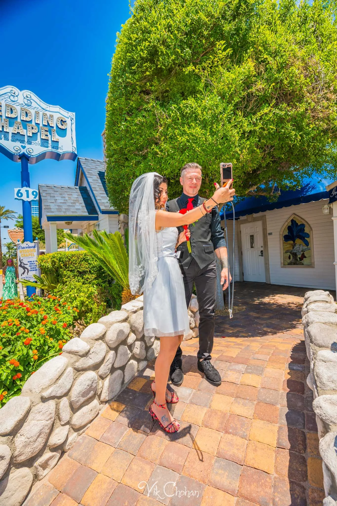2025-05-25-Paige-and-Scott-Las-Vegas-Graceland-Wedding-Photography-Vik-Chohan-Photography-Photo-Booth-Social-Media-VCP-045.jpg