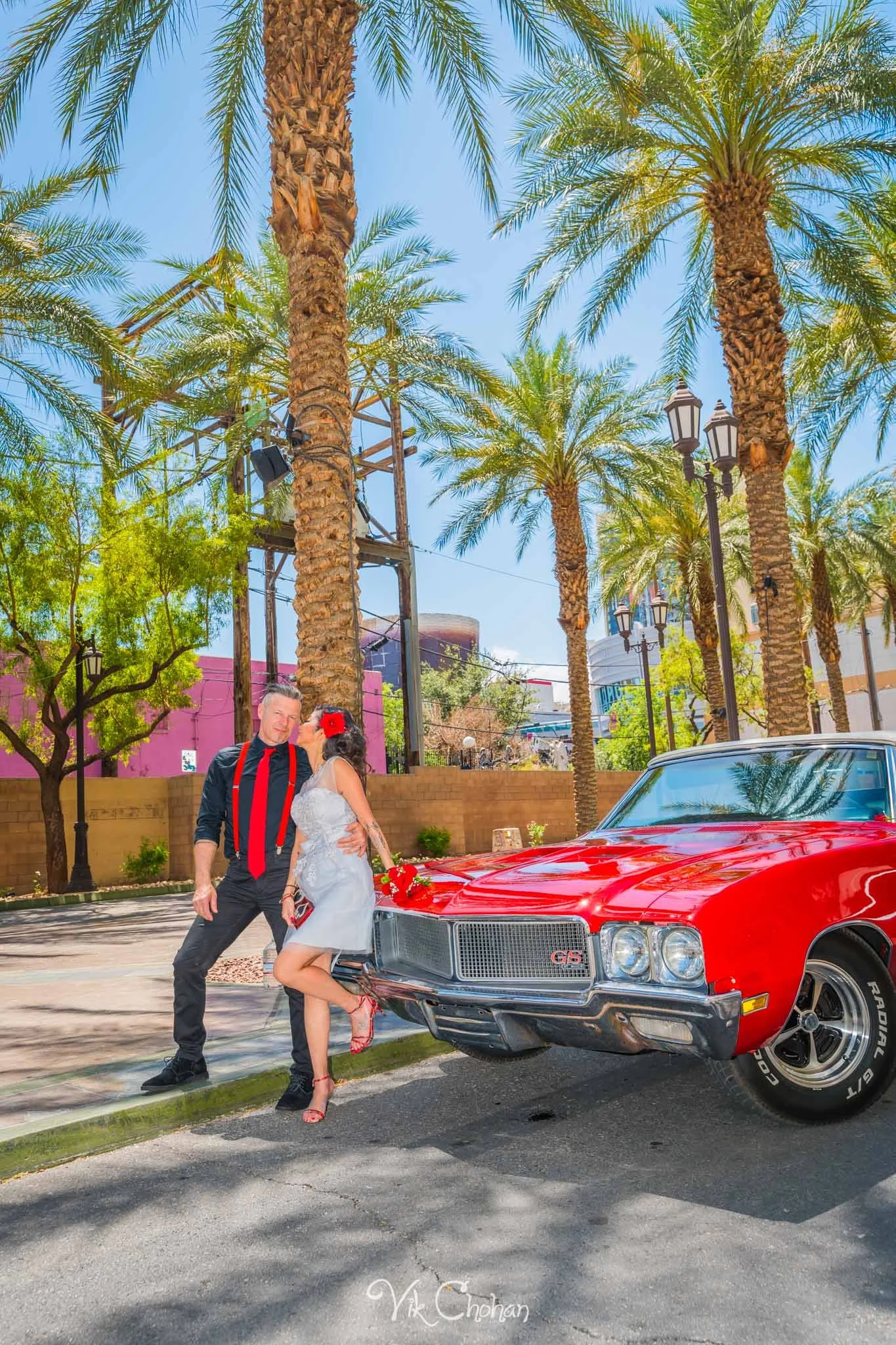 2025-05-25-Paige-and-Scott-Las-Vegas-Graceland-Wedding-Photography-Vik-Chohan-Photography-Photo-Booth-Social-Media-VCP-142.jpg