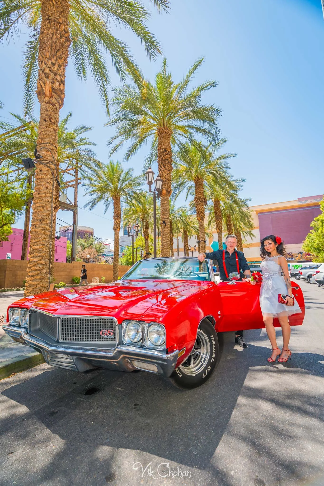 2025-05-25-Paige-and-Scott-Las-Vegas-Graceland-Wedding-Photography-Vik-Chohan-Photography-Photo-Booth-Social-Media-VCP-184.jpg
