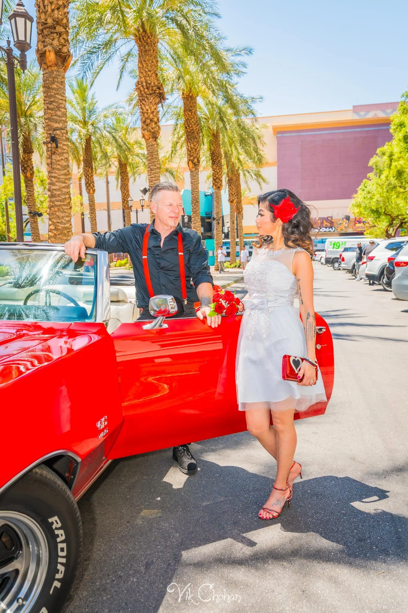 2025-05-25-Paige-and-Scott-Las-Vegas-Graceland-Wedding-Photography-Vik-Chohan-Photography-Photo-Booth-Social-Media-VCP-186.jpg