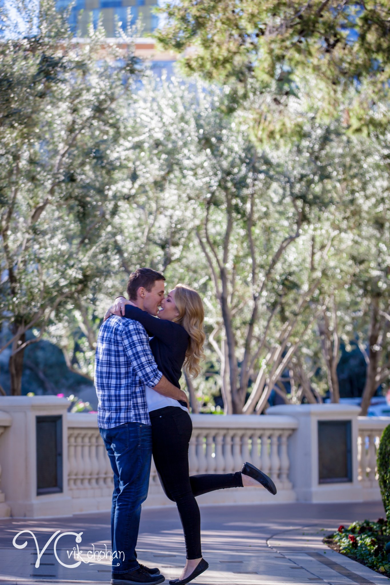 Rachel_&_Travis_Engagement-Vik-Chohan-024.jpg
