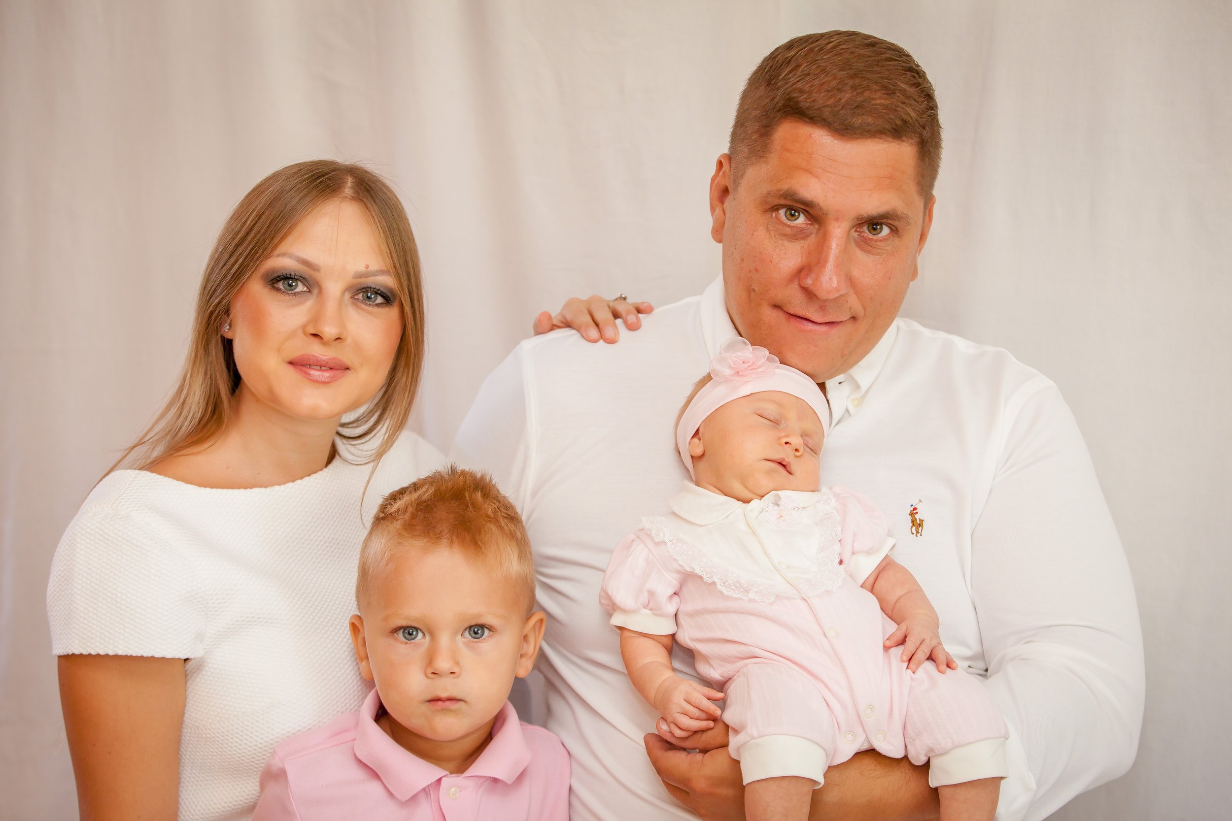 Anna-and-Roman-Family-Photography-Vik-Chohan-Photography-Photobooth025.jpg