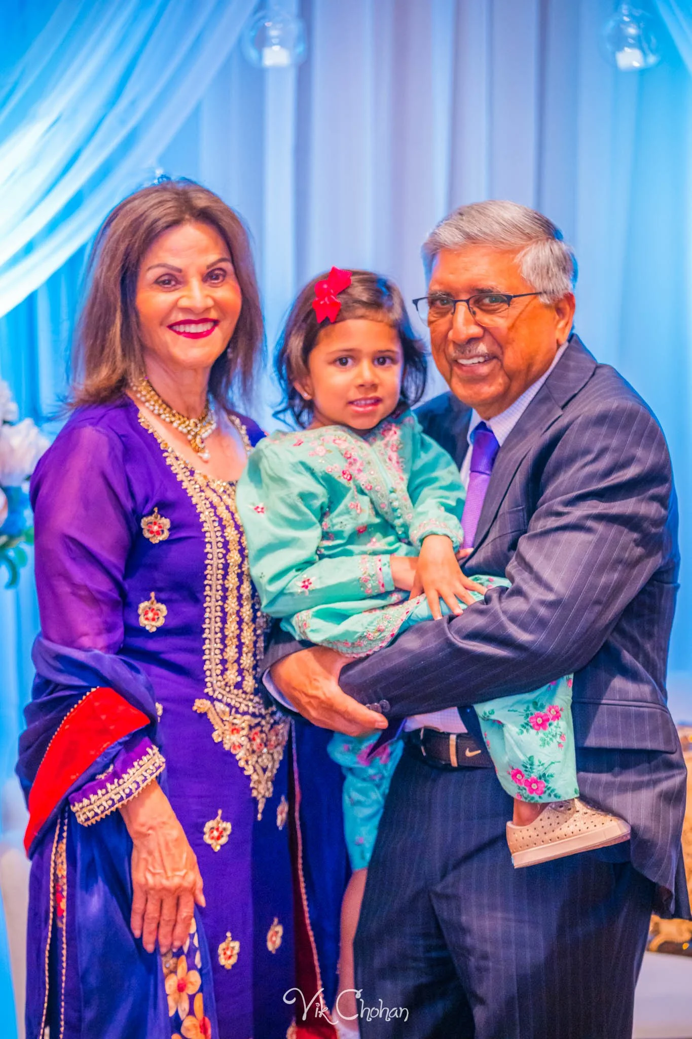 2025-08-01-Erum-and-Ozman-Wedding-Celebration-Dinner-Vik-Chohan-Photography-Social-Media-VCP-085.jpg