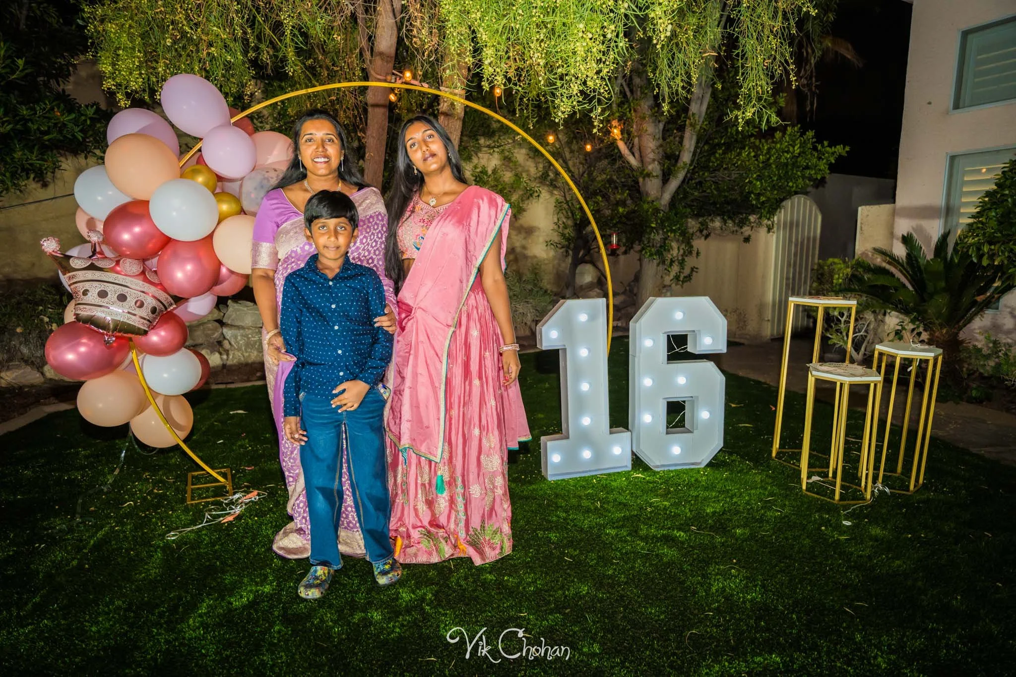 2025-10-25-Ishita-16th-Birthday-Celebration-Photography-Vik-Chohan-Photography-Photo-Booth-Social-Media-VCP-012.jpg