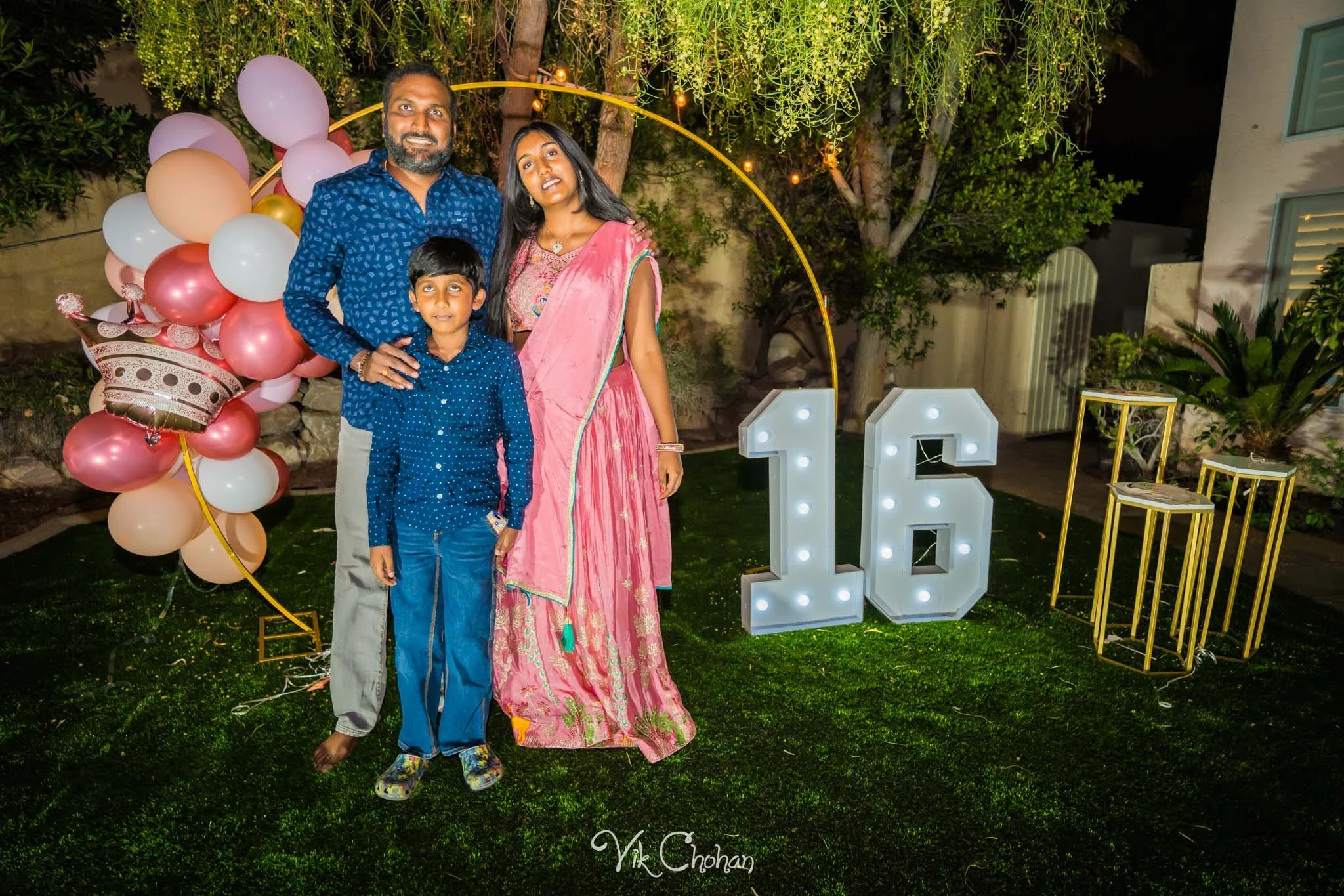 2025-10-25-Ishita-16th-Birthday-Celebration-Photography-Vik-Chohan-Photography-Photo-Booth-Social-Media-VCP-013.jpg