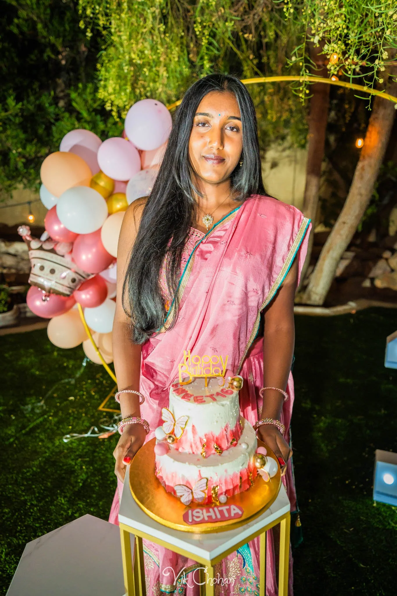 2025-10-25-Ishita-16th-Birthday-Celebration-Photography-Vik-Chohan-Photography-Photo-Booth-Social-Media-VCP-171.jpg