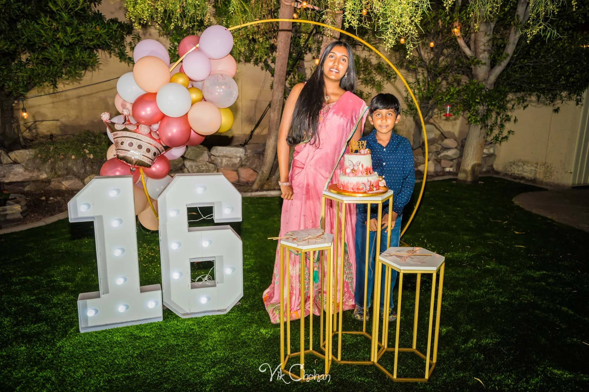 2025-10-25-Ishita-16th-Birthday-Celebration-Photography-Vik-Chohan-Photography-Photo-Booth-Social-Media-VCP-187.jpg