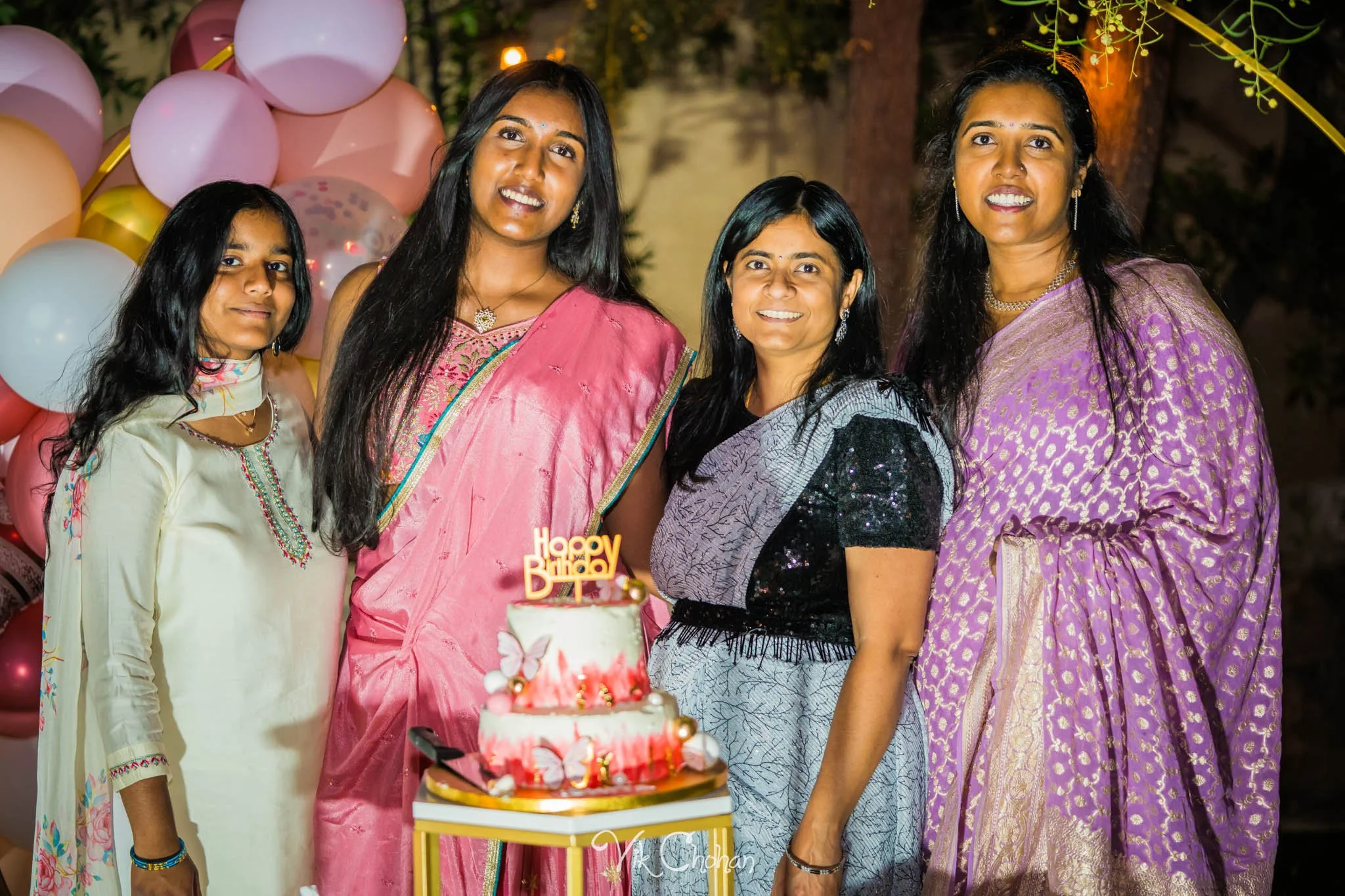 2025-10-25-Ishita-16th-Birthday-Celebration-Photography-Vik-Chohan-Photography-Photo-Booth-Social-Media-VCP-224.jpg
