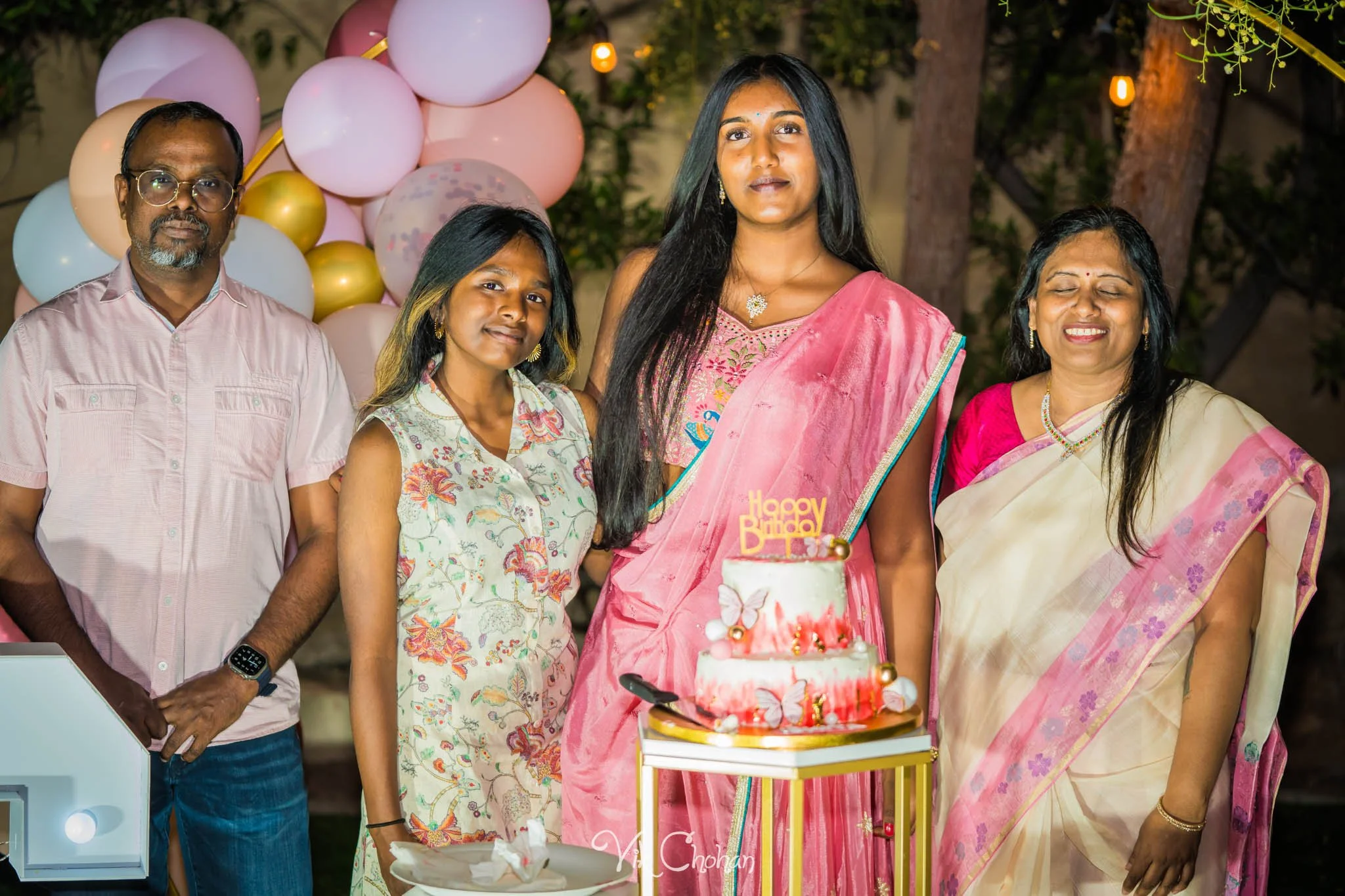 2025-10-25-Ishita-16th-Birthday-Celebration-Photography-Vik-Chohan-Photography-Photo-Booth-Social-Media-VCP-227.jpg