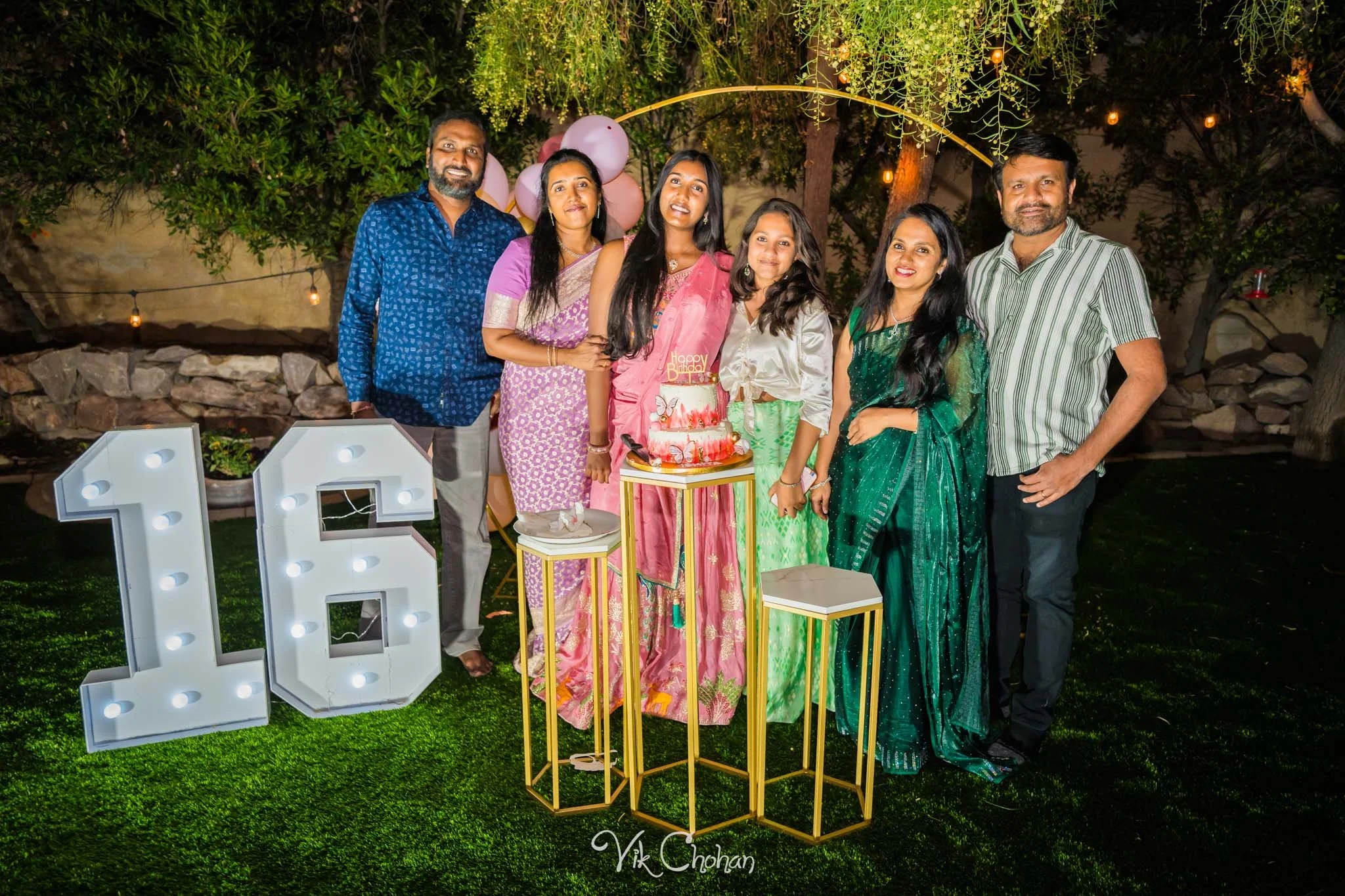 2025-10-25-Ishita-16th-Birthday-Celebration-Photography-Vik-Chohan-Photography-Photo-Booth-Social-Media-VCP-234.jpg