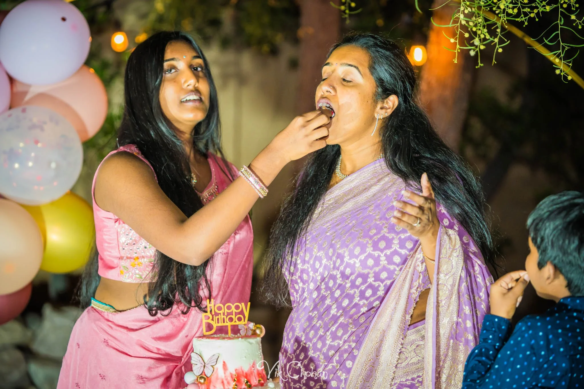 2025-10-25-Ishita-16th-Birthday-Celebration-Photography-Vik-Chohan-Photography-Photo-Booth-Social-Media-VCP-235.jpg