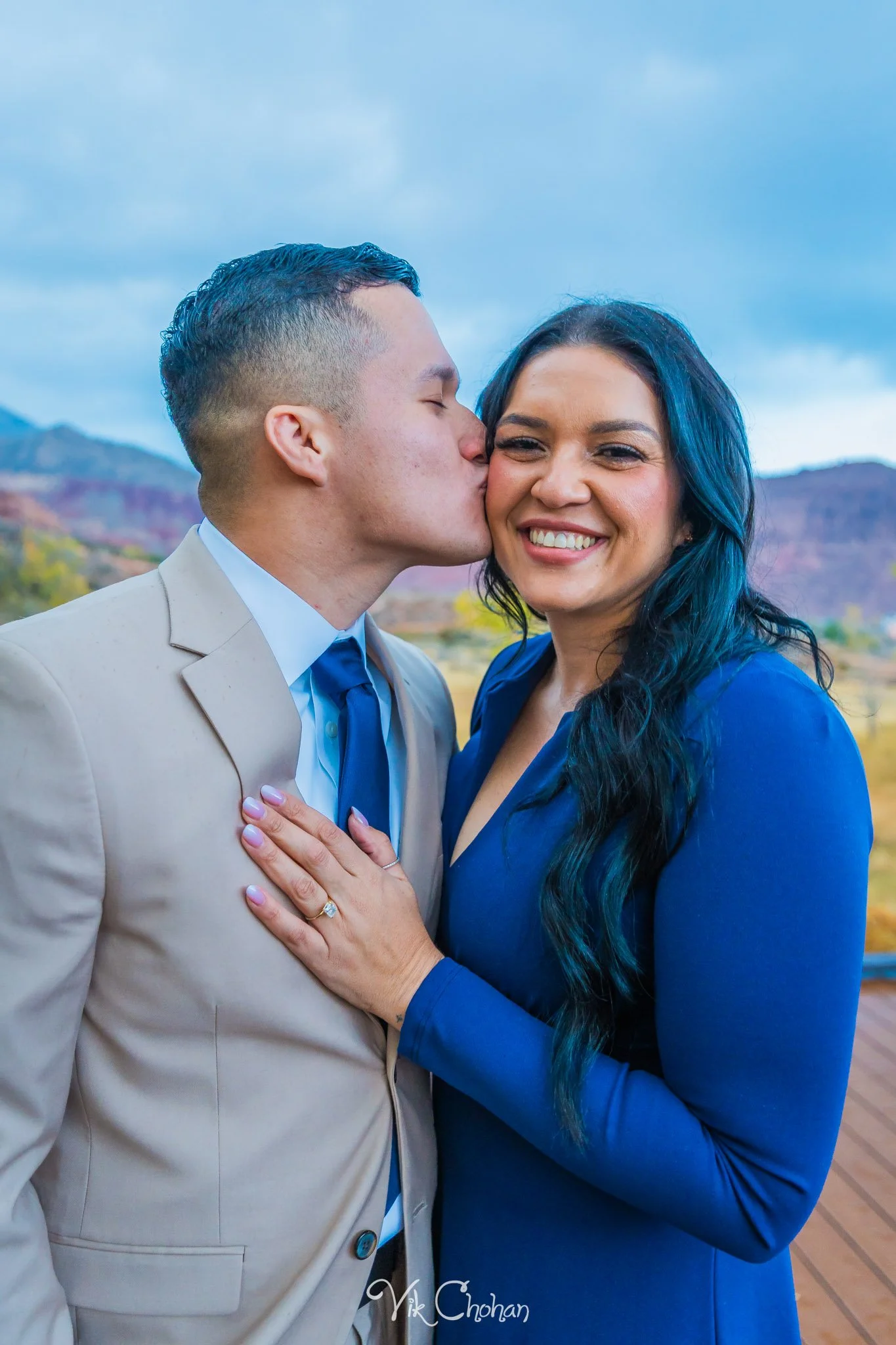 2025-11-16-Carolyn-and-Cheto-Surprise-Engagement-Photography-Red-Rock-Park-Vik-Chohan-Photography-Social-Media-VCP-076.jpg