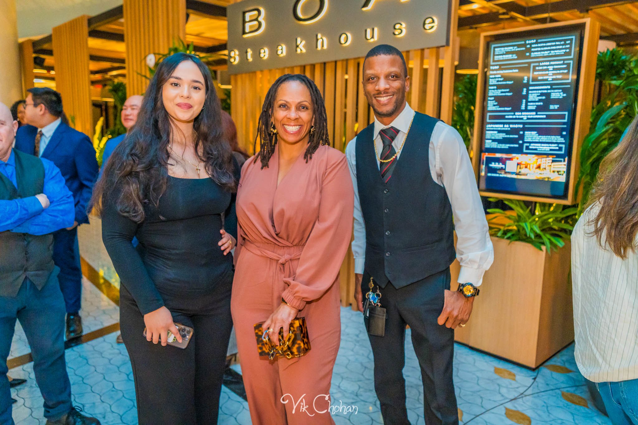 2025-11-18-INTRODeuce-Industry-Night-at-BOA-Steakhouse-Vik-Chohan-Photography-VCP-005.jpg