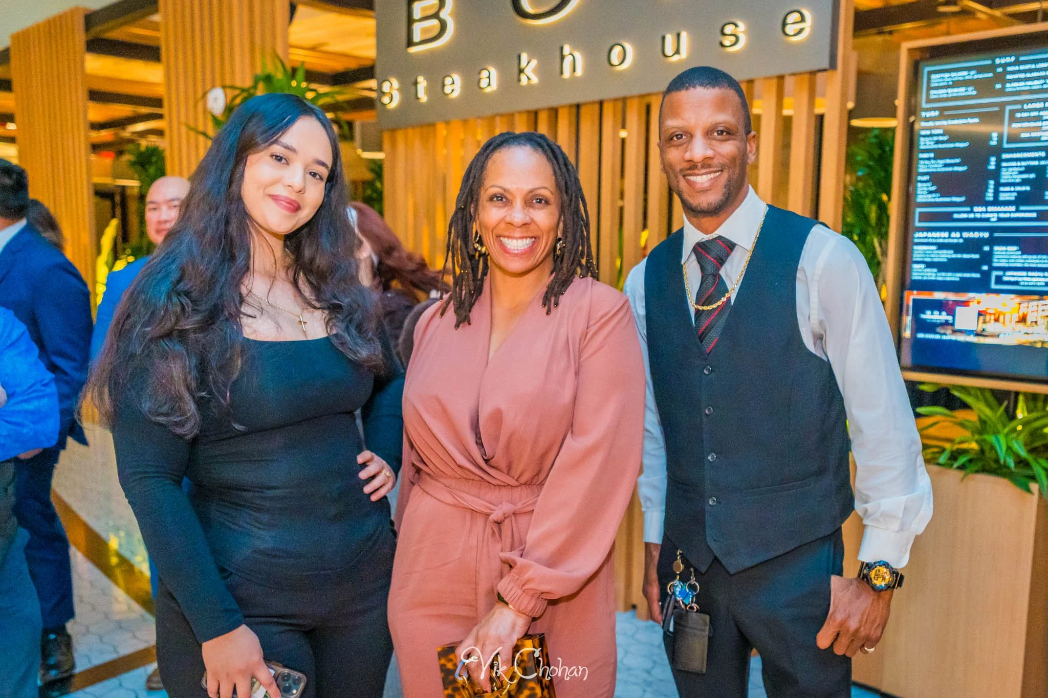 2025-11-18-INTRODeuce-Industry-Night-at-BOA-Steakhouse-Vik-Chohan-Photography-VCP-006.jpg