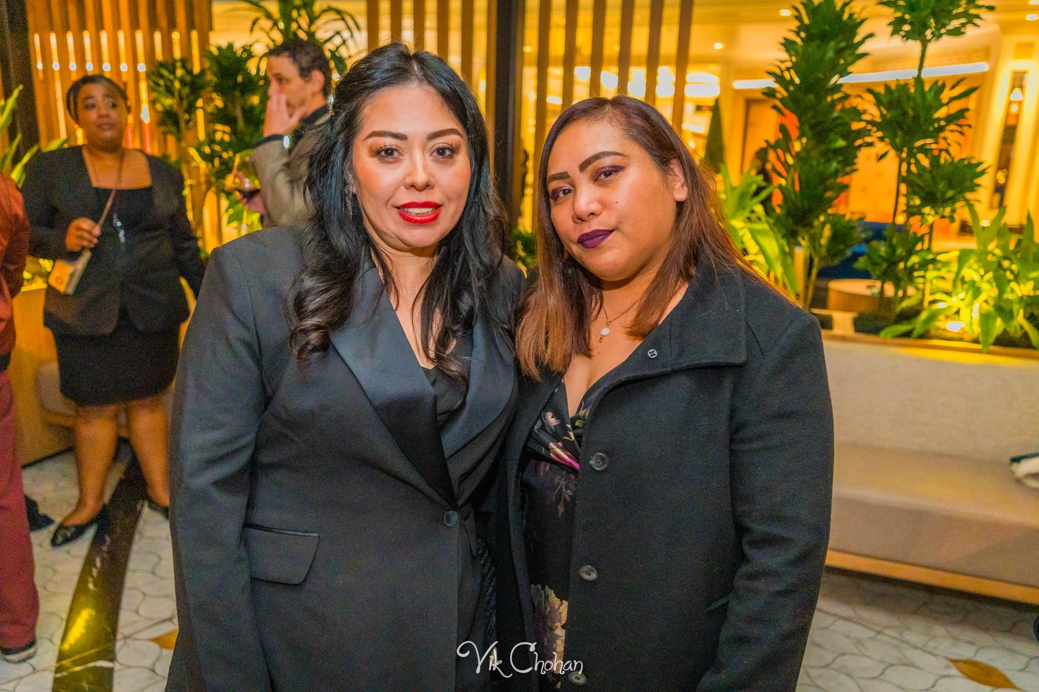 2025-11-18-INTRODeuce-Industry-Night-at-BOA-Steakhouse-Vik-Chohan-Photography-VCP-051.jpg