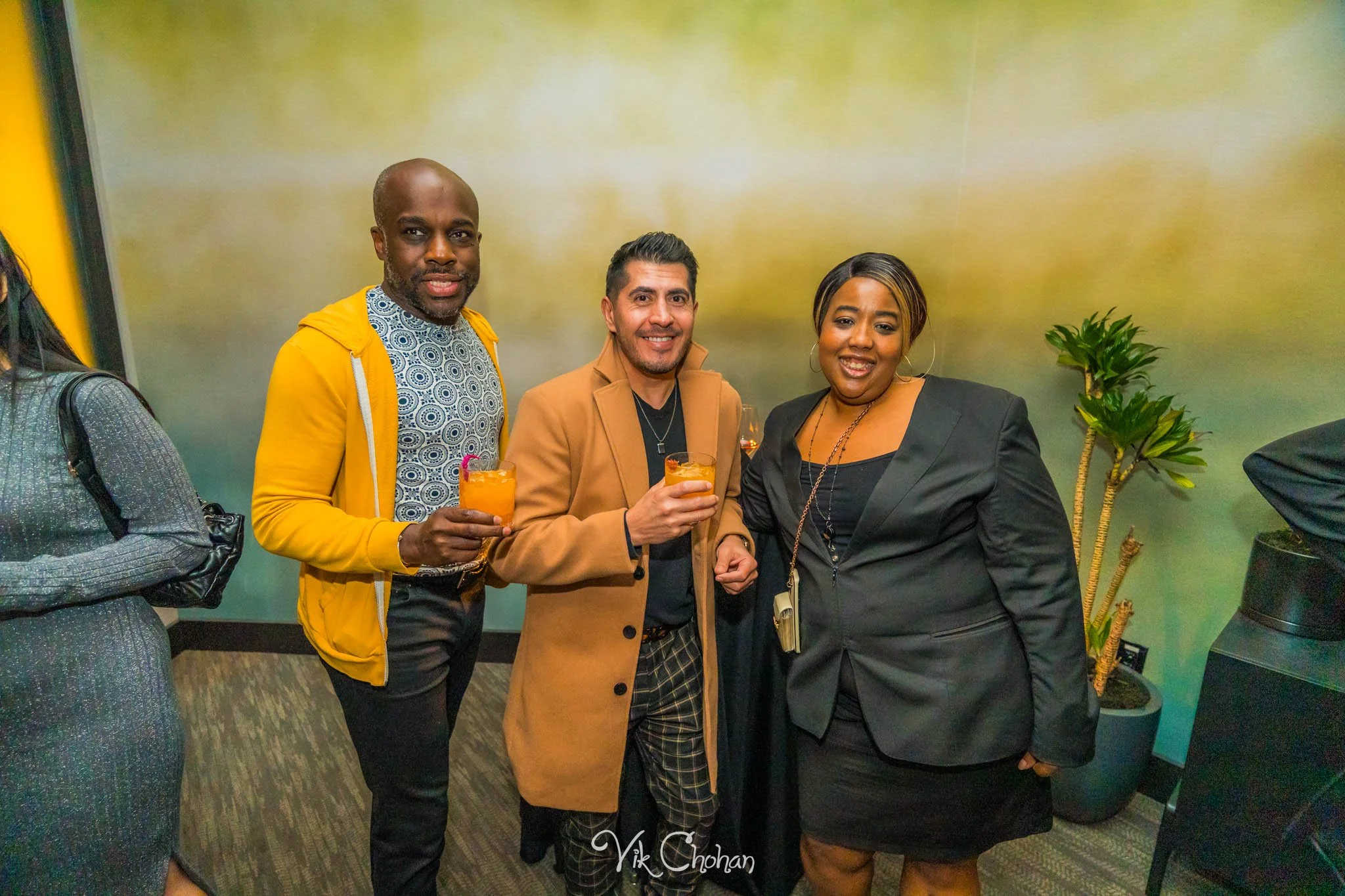 2025-11-18-INTRODeuce-Industry-Night-at-BOA-Steakhouse-Vik-Chohan-Photography-VCP-075.jpg