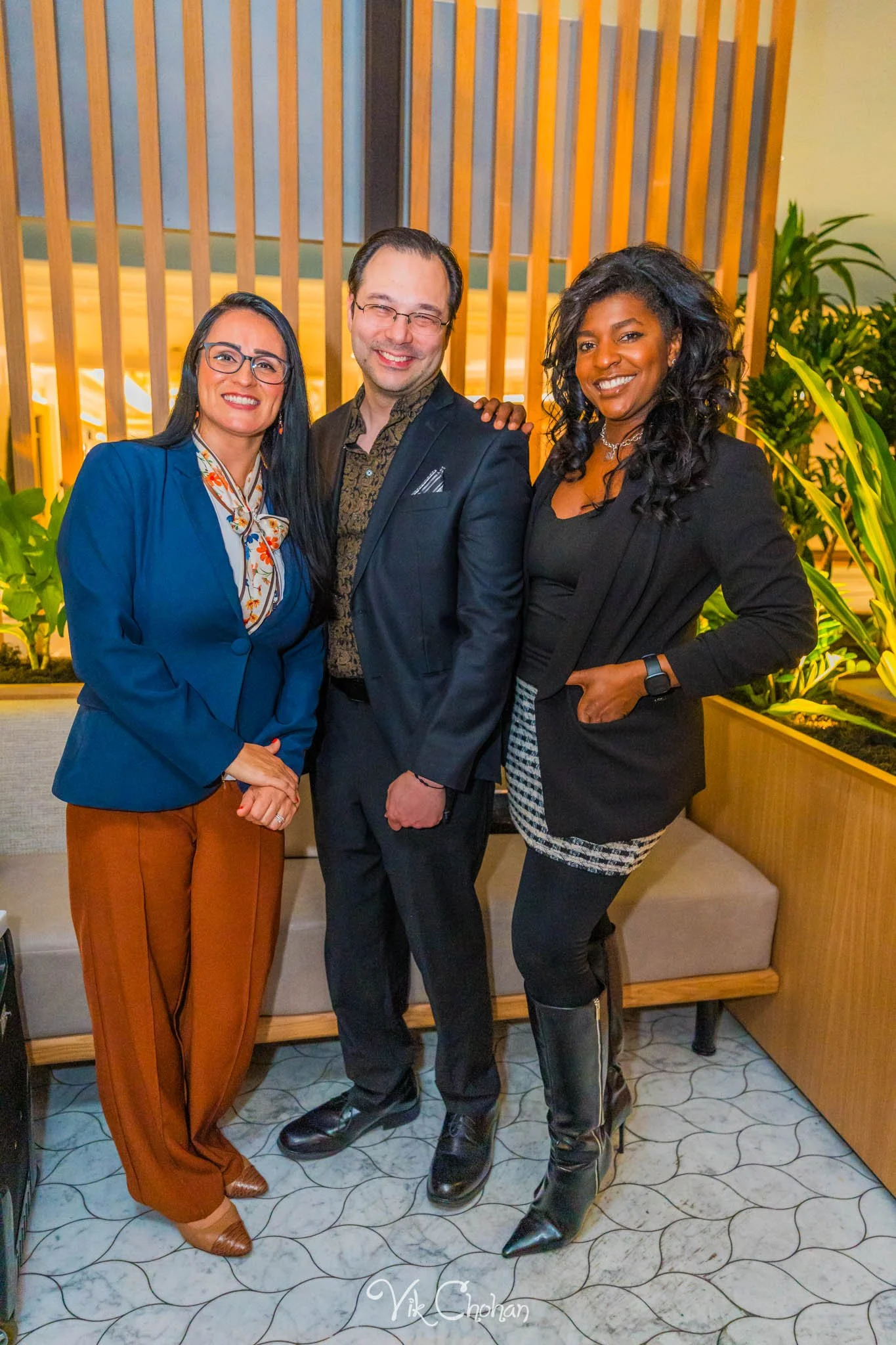 2025-11-18-INTRODeuce-Industry-Night-at-BOA-Steakhouse-Vik-Chohan-Photography-VCP-110.jpg