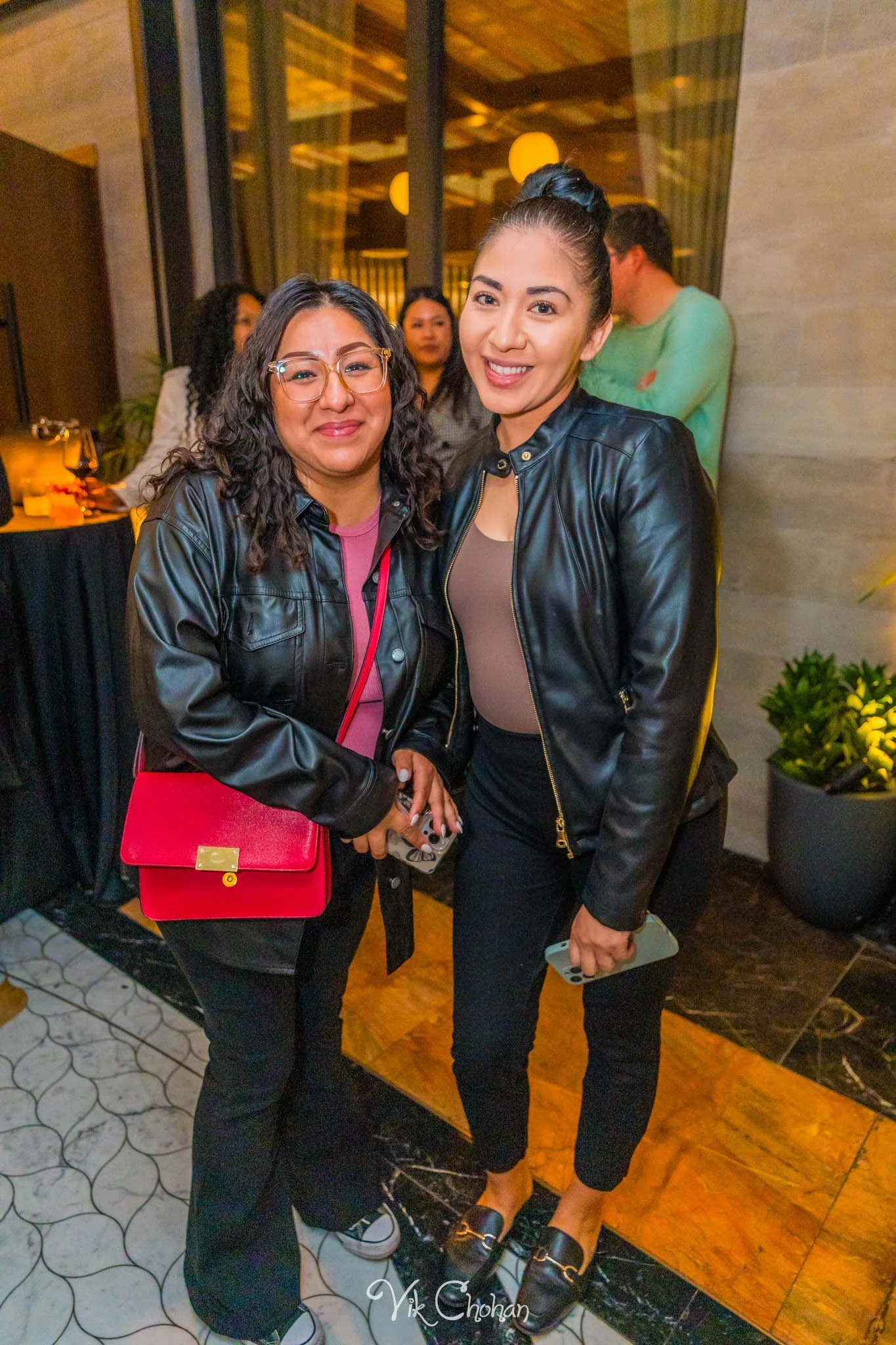 2025-11-18-INTRODeuce-Industry-Night-at-BOA-Steakhouse-Vik-Chohan-Photography-VCP-115.jpg