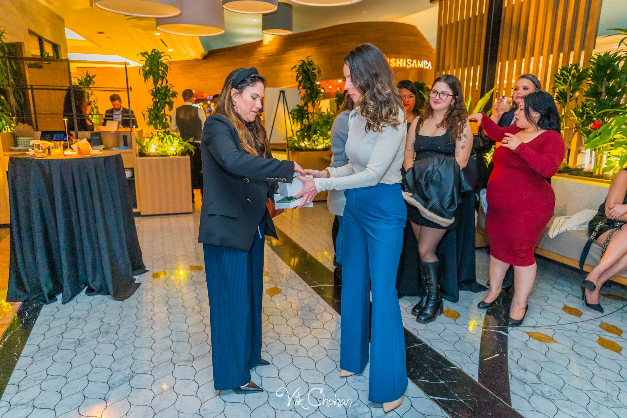 2025-11-18-INTRODeuce-Industry-Night-at-BOA-Steakhouse-Vik-Chohan-Photography-VCP-121.jpg