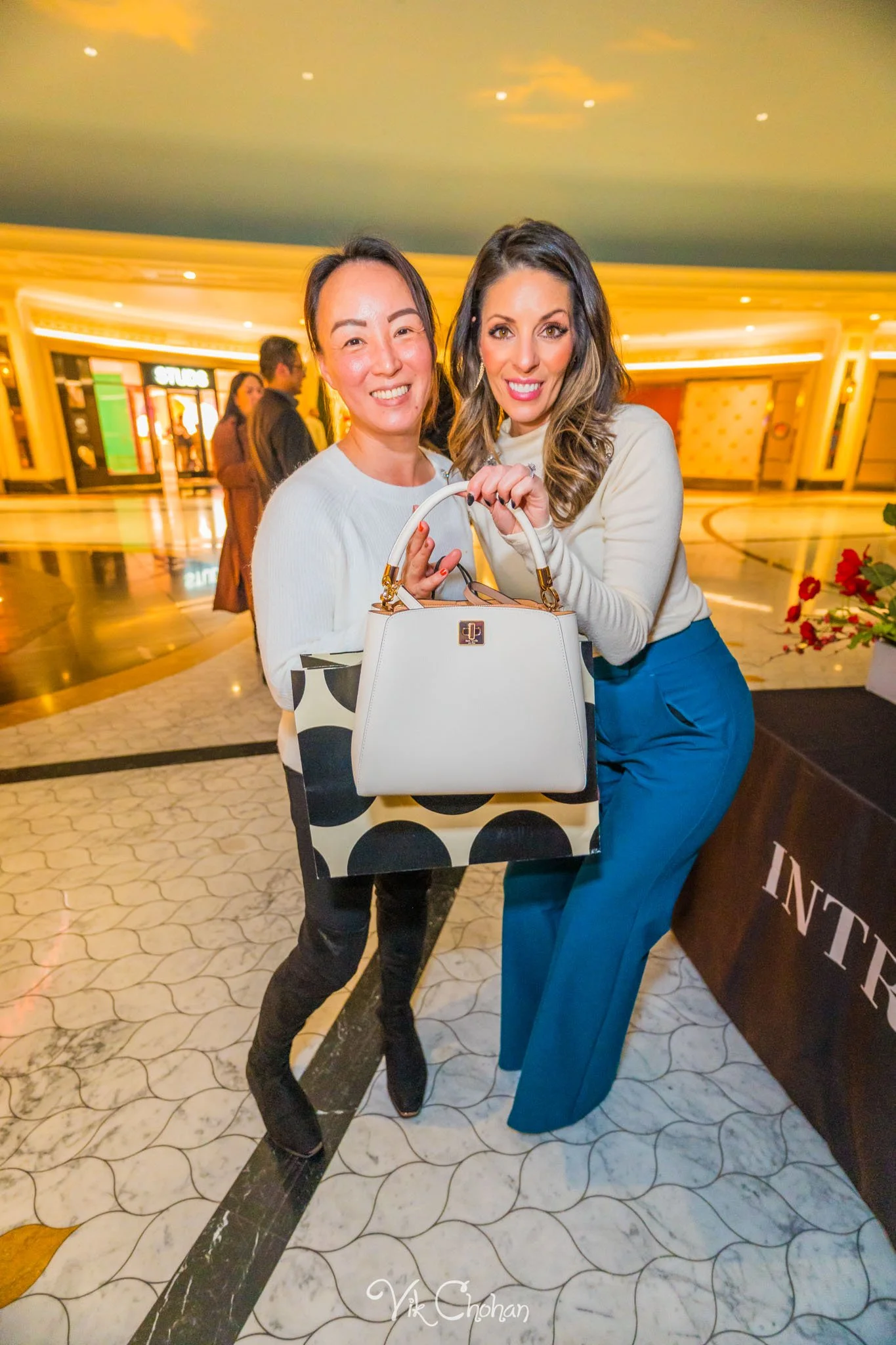 2025-11-18-INTRODeuce-Industry-Night-at-BOA-Steakhouse-Vik-Chohan-Photography-VCP-127.jpg