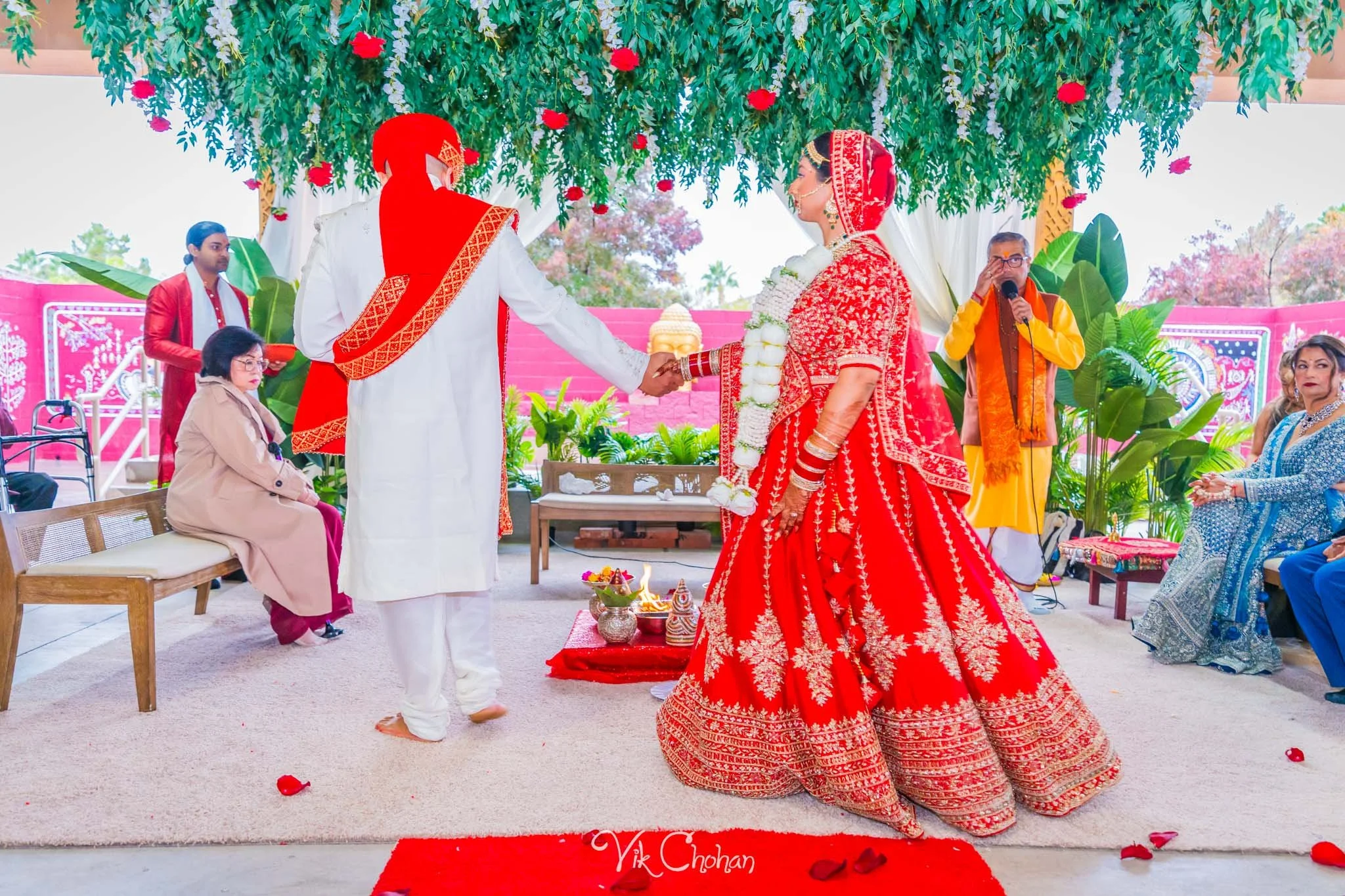 2025-11-15-Trishna-and-Cody-Indian-Wedding-Hindu-and-Jain-Temple-Vik-Chohan-Photography-Social-Media-VCP-399.jpg