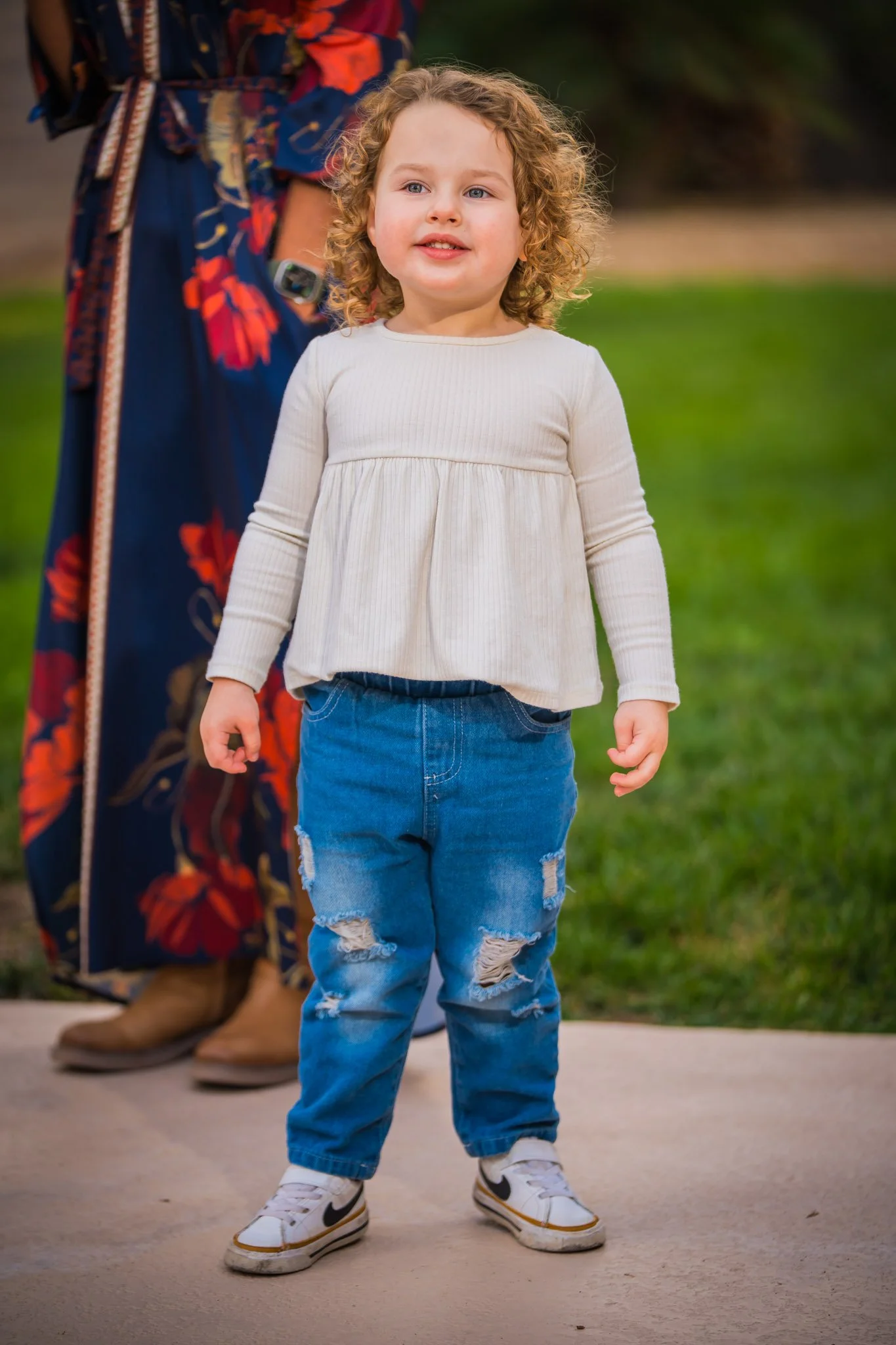 2025-11-22-Courtney-Family-Photography-nov-22nd-2025-Social-Media-016.jpg