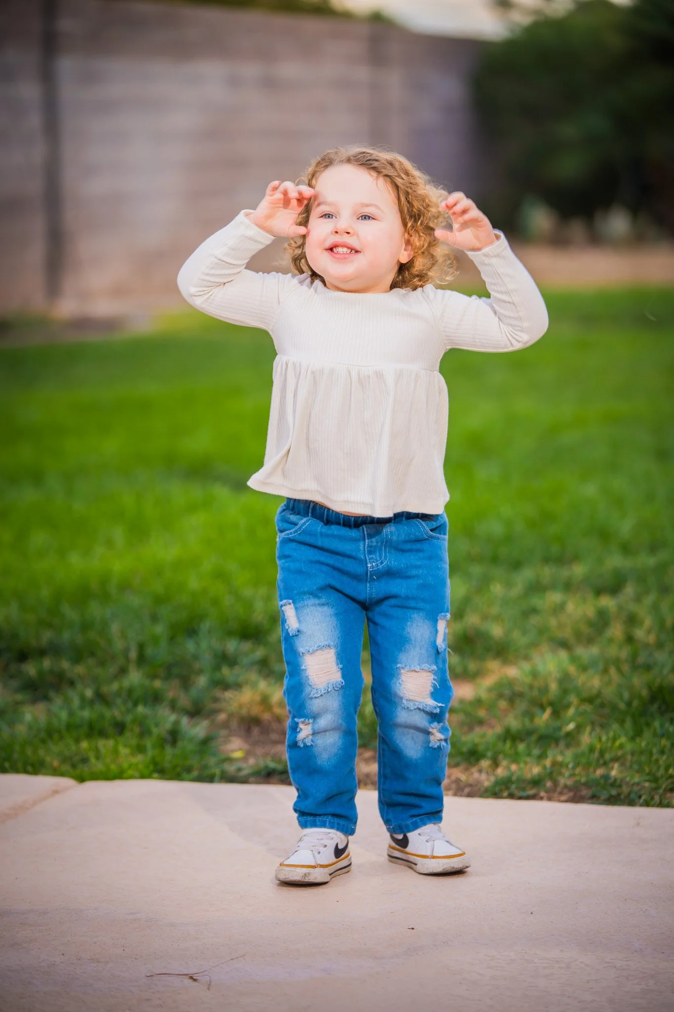 2025-11-22-Courtney-Family-Photography-nov-22nd-2025-Social-Media-023.jpg