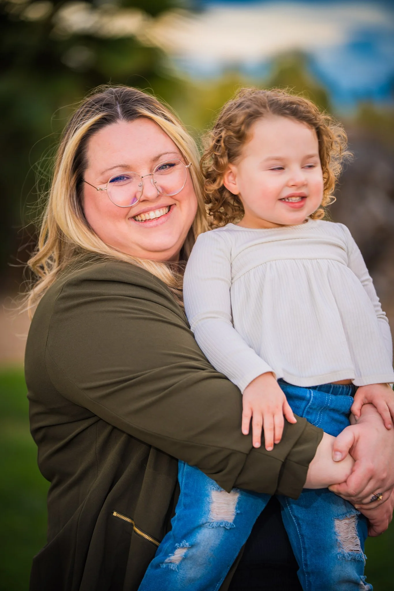 2025-11-22-Courtney-Family-Photography-nov-22nd-2025-Social-Media-028.jpg
