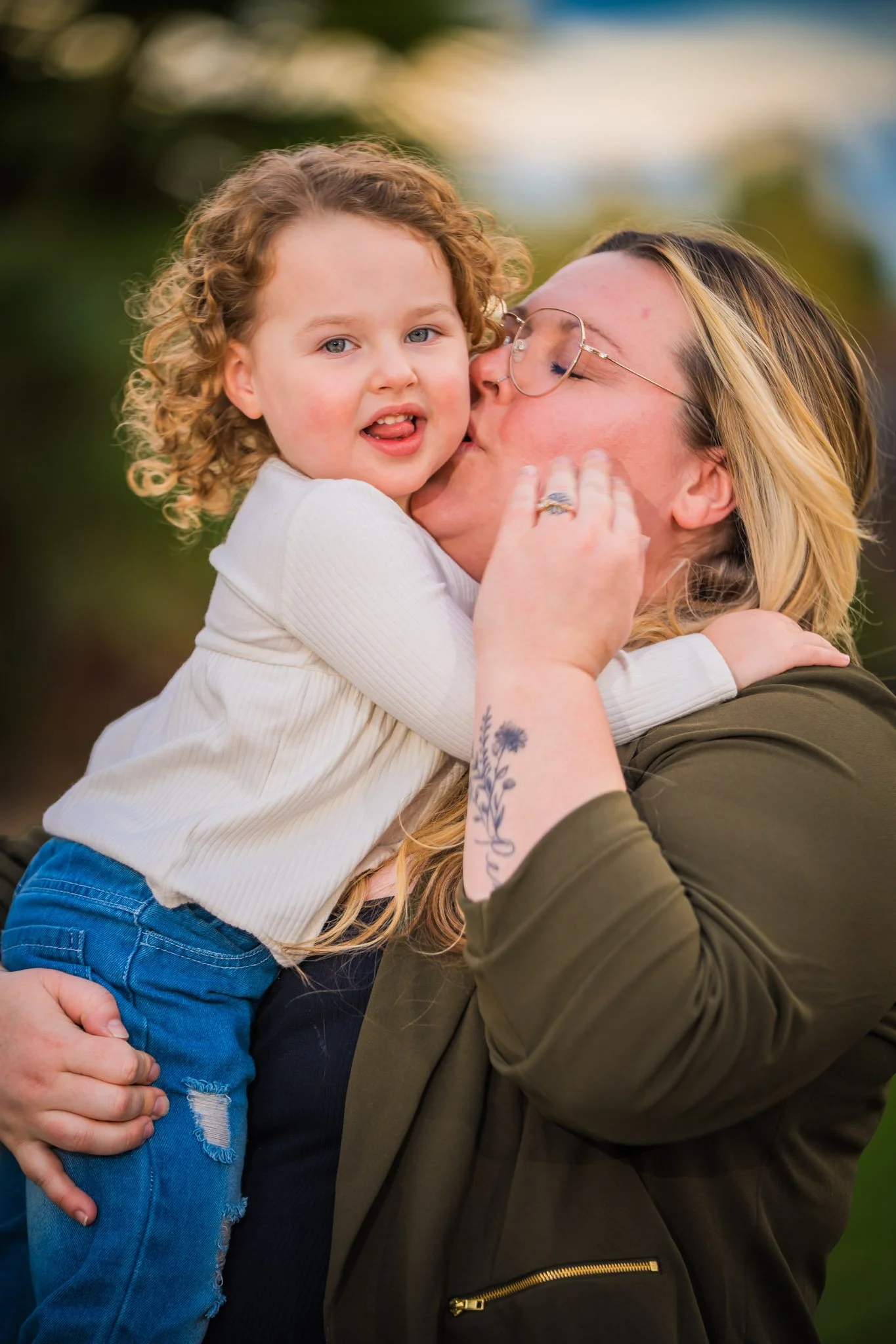 2025-11-22-Courtney-Family-Photography-nov-22nd-2025-Social-Media-033.jpg