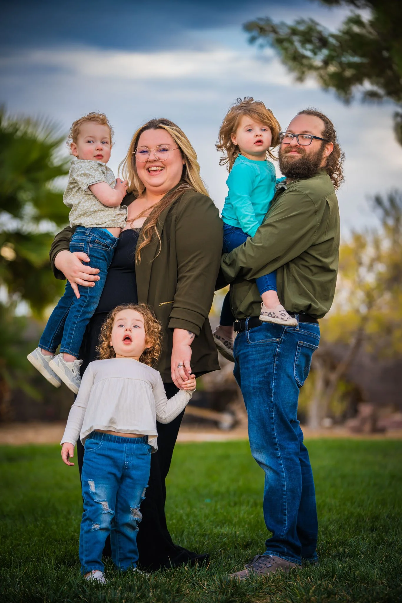 2025-11-22-Courtney-Family-Photography-nov-22nd-2025-Social-Media-054.jpg