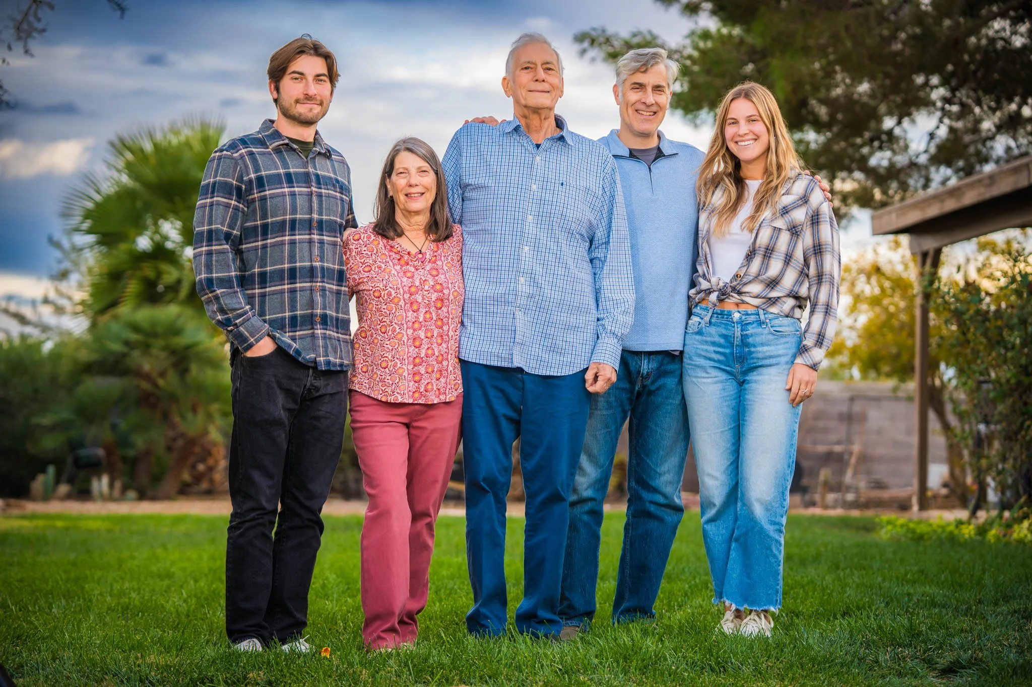 2025-11-22-Courtney-Family-Photography-nov-22nd-2025-Social-Media-072.jpg