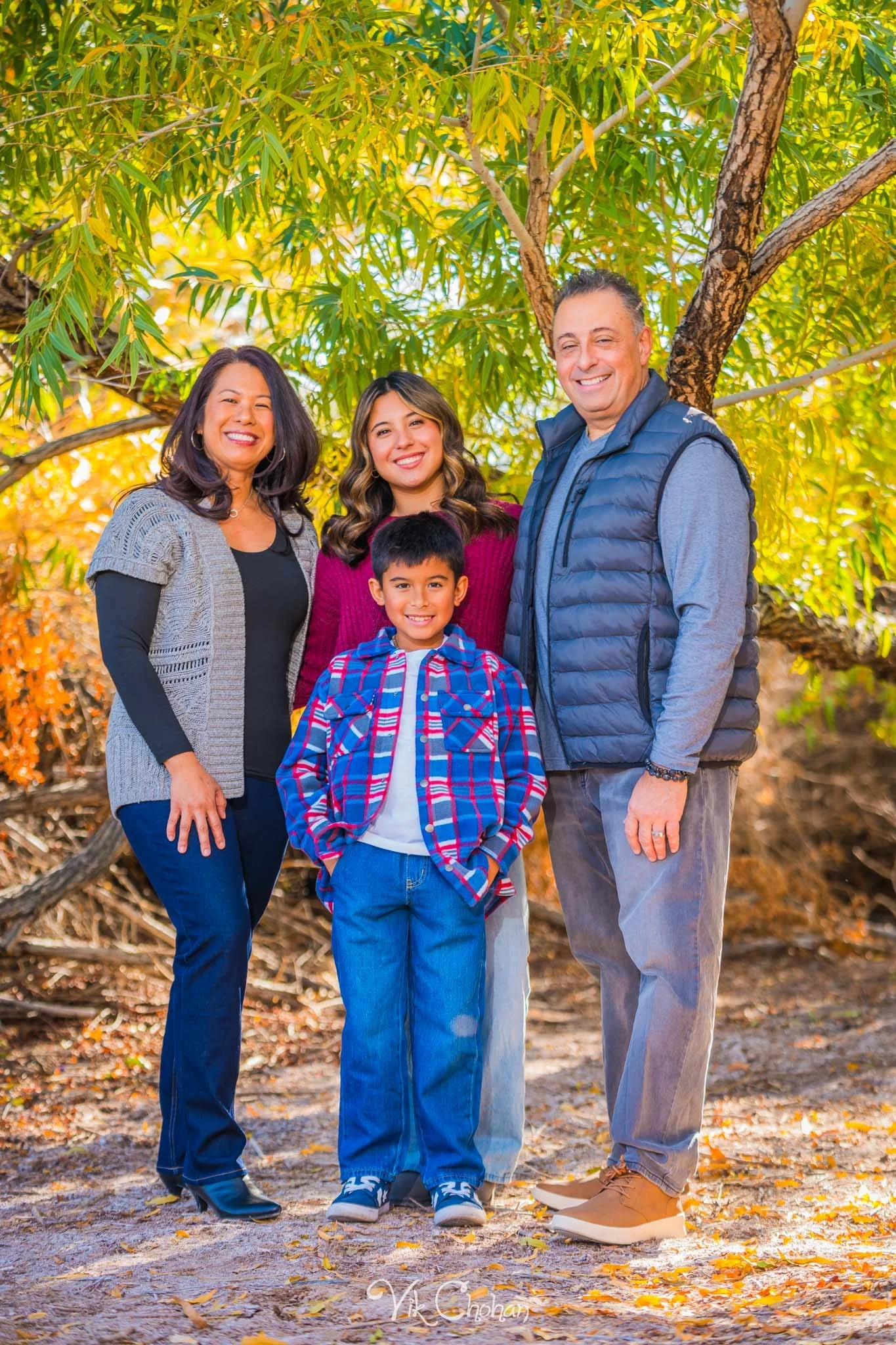 2025-12-07-Goll-Ulan-Family-Photography-Vik-Chohan-Photography-Social-Media-VCP-042.jpg