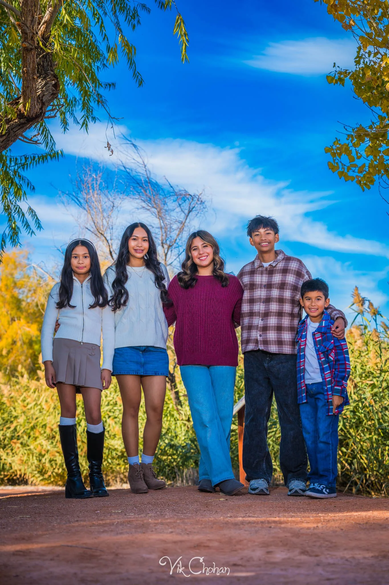 2025-12-07-Goll-Ulan-Family-Photography-Vik-Chohan-Photography-Social-Media-VCP-069.jpg