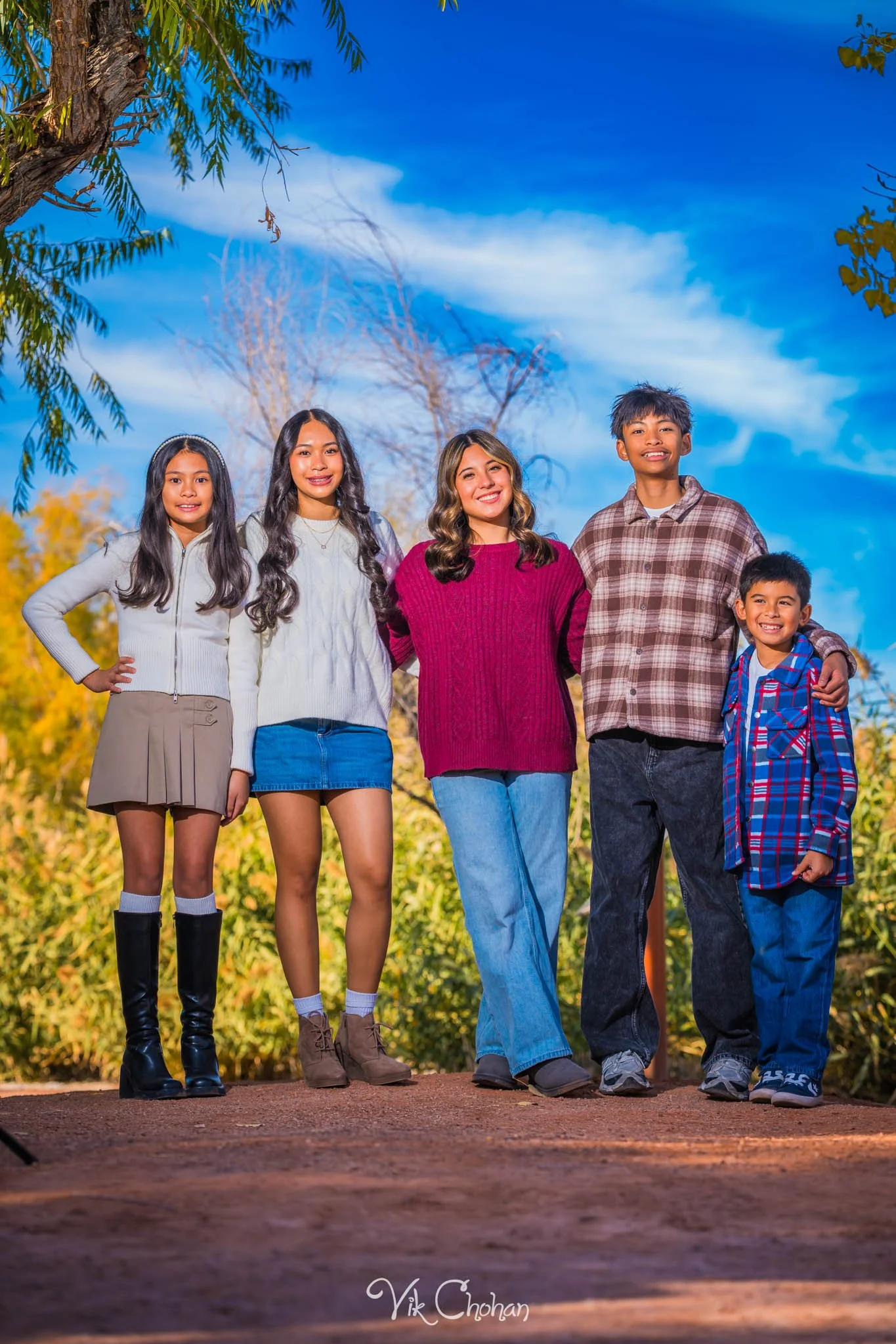 2025-12-07-Goll-Ulan-Family-Photography-Vik-Chohan-Photography-Social-Media-VCP-070.jpg