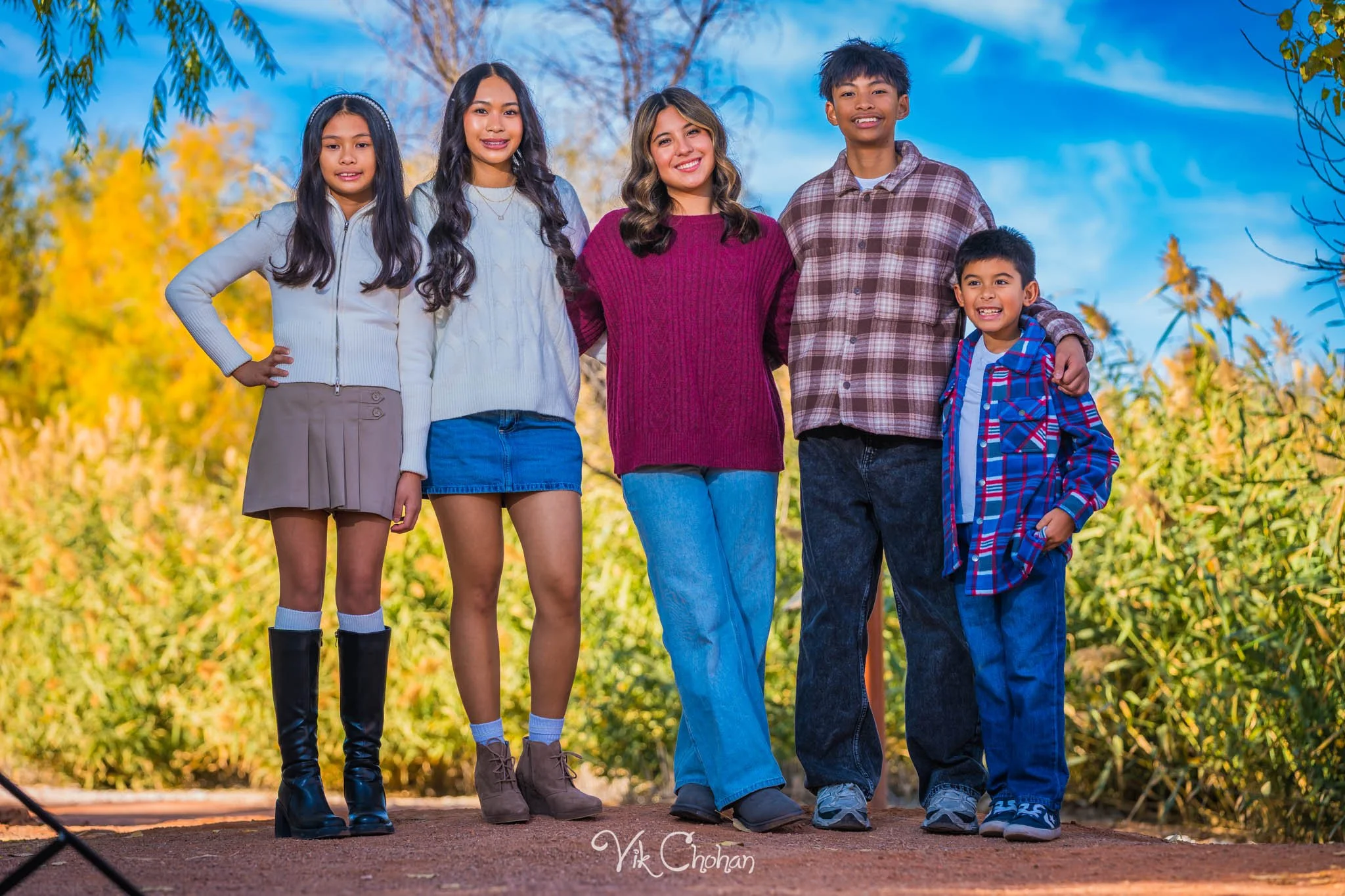 2025-12-07-Goll-Ulan-Family-Photography-Vik-Chohan-Photography-Social-Media-VCP-071.jpg