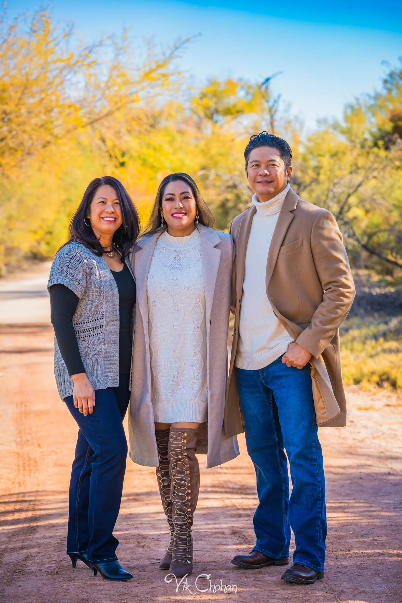 2025-12-07-Goll-Ulan-Family-Photography-Vik-Chohan-Photography-Social-Media-VCP-075.jpg