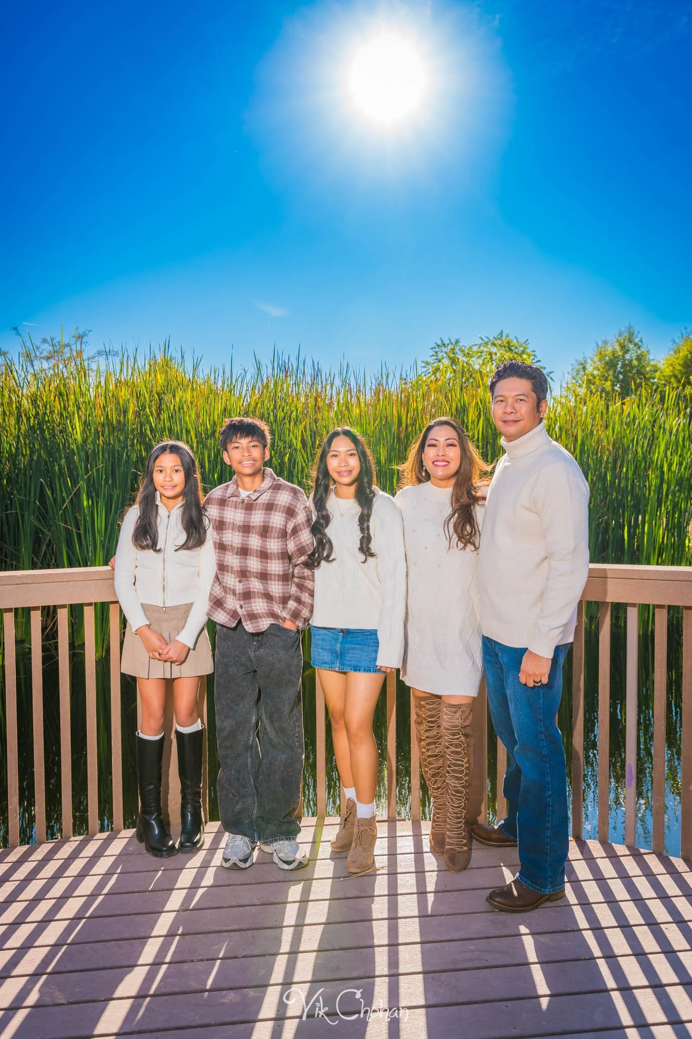 2025-12-07-Goll-Ulan-Family-Photography-Vik-Chohan-Photography-Social-Media-VCP-116.jpg