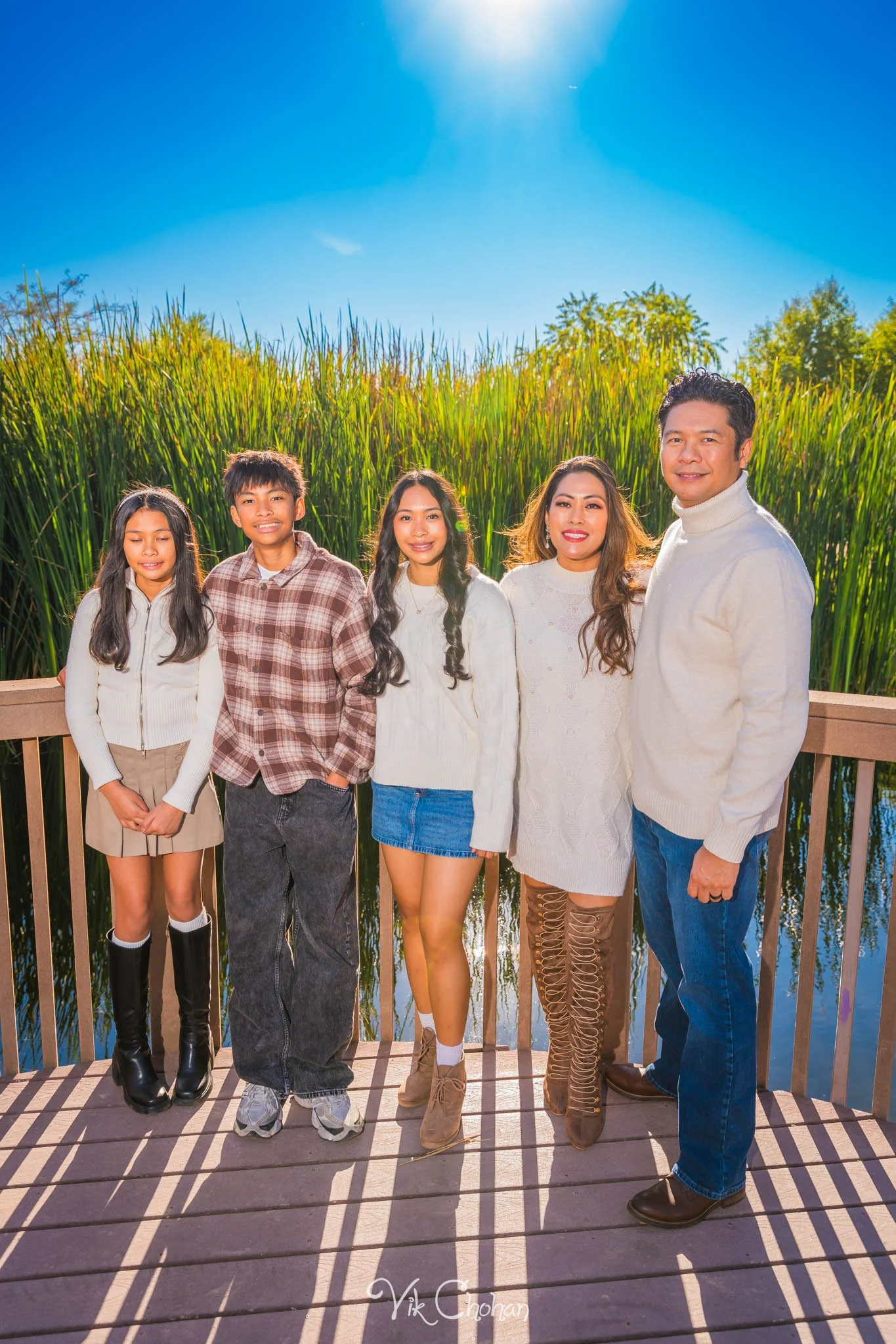 2025-12-07-Goll-Ulan-Family-Photography-Vik-Chohan-Photography-Social-Media-VCP-117.jpg