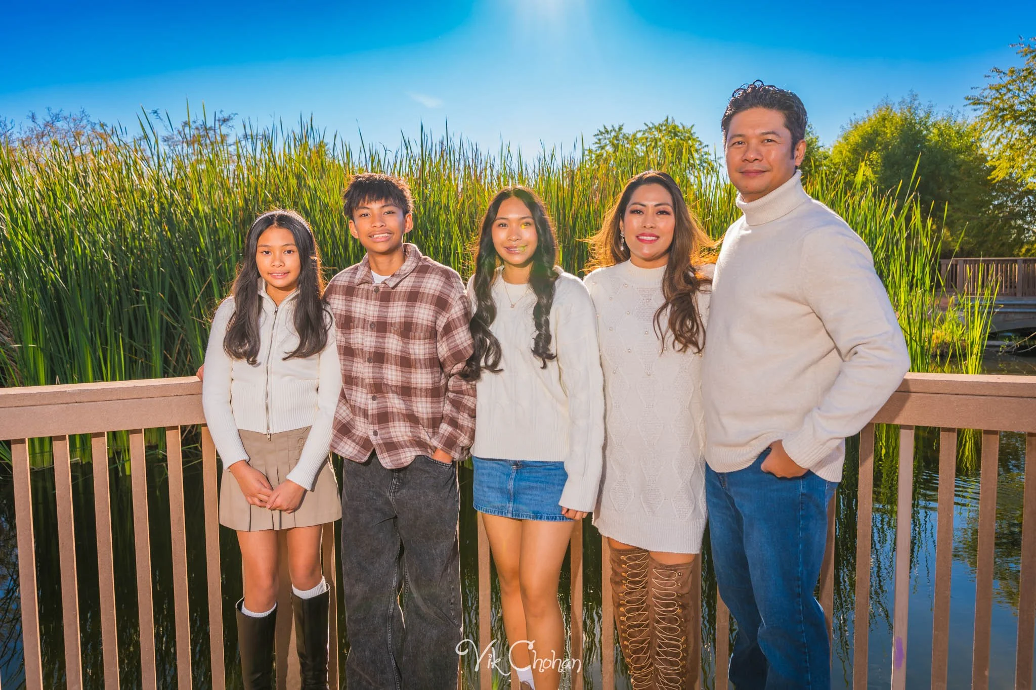 2025-12-07-Goll-Ulan-Family-Photography-Vik-Chohan-Photography-Social-Media-VCP-118.jpg