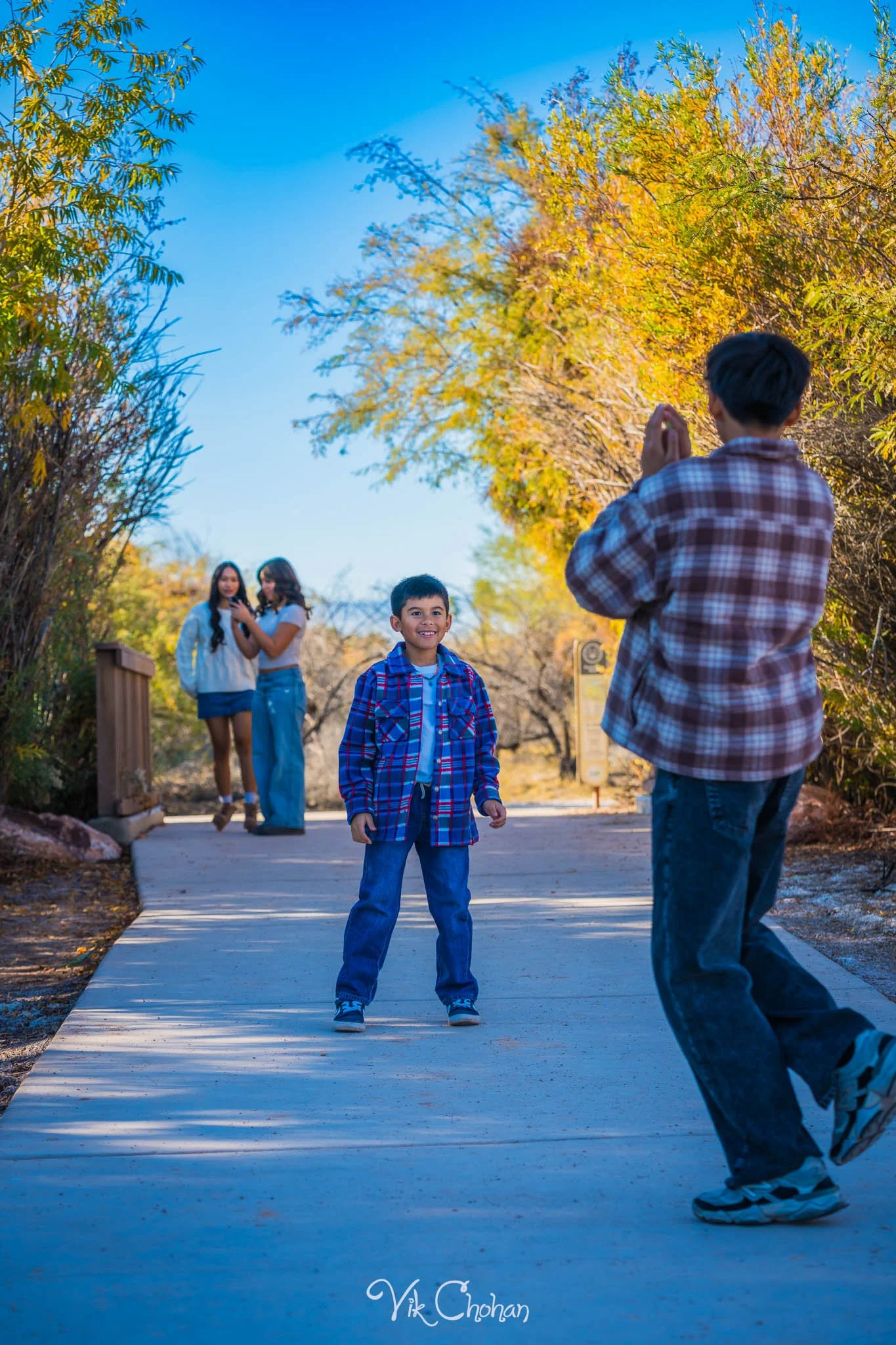 2025-12-07-Goll-Ulan-Family-Photography-Vik-Chohan-Photography-Social-Media-VCP-141.jpg
