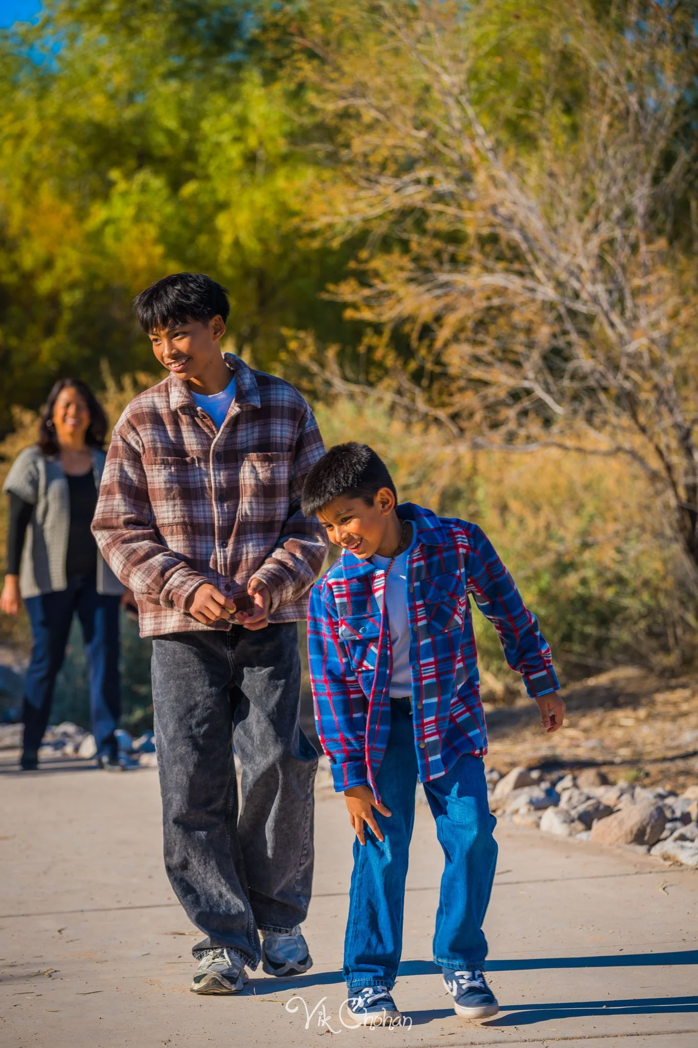 2025-12-07-Goll-Ulan-Family-Photography-Vik-Chohan-Photography-Social-Media-VCP-149.jpg