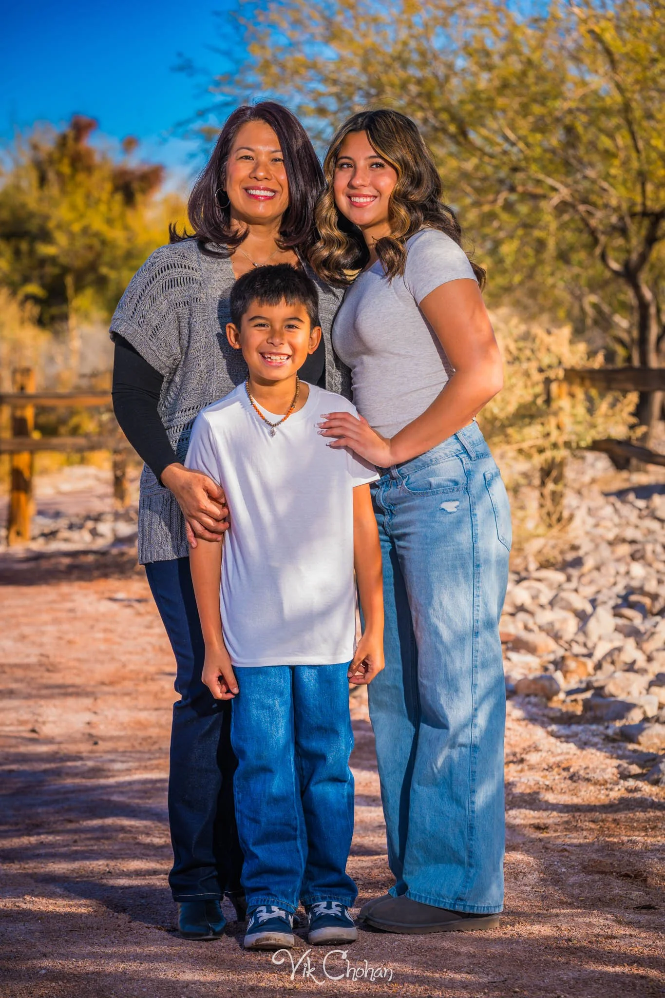 2025-12-07-Goll-Ulan-Family-Photography-Vik-Chohan-Photography-Social-Media-VCP-159.jpg