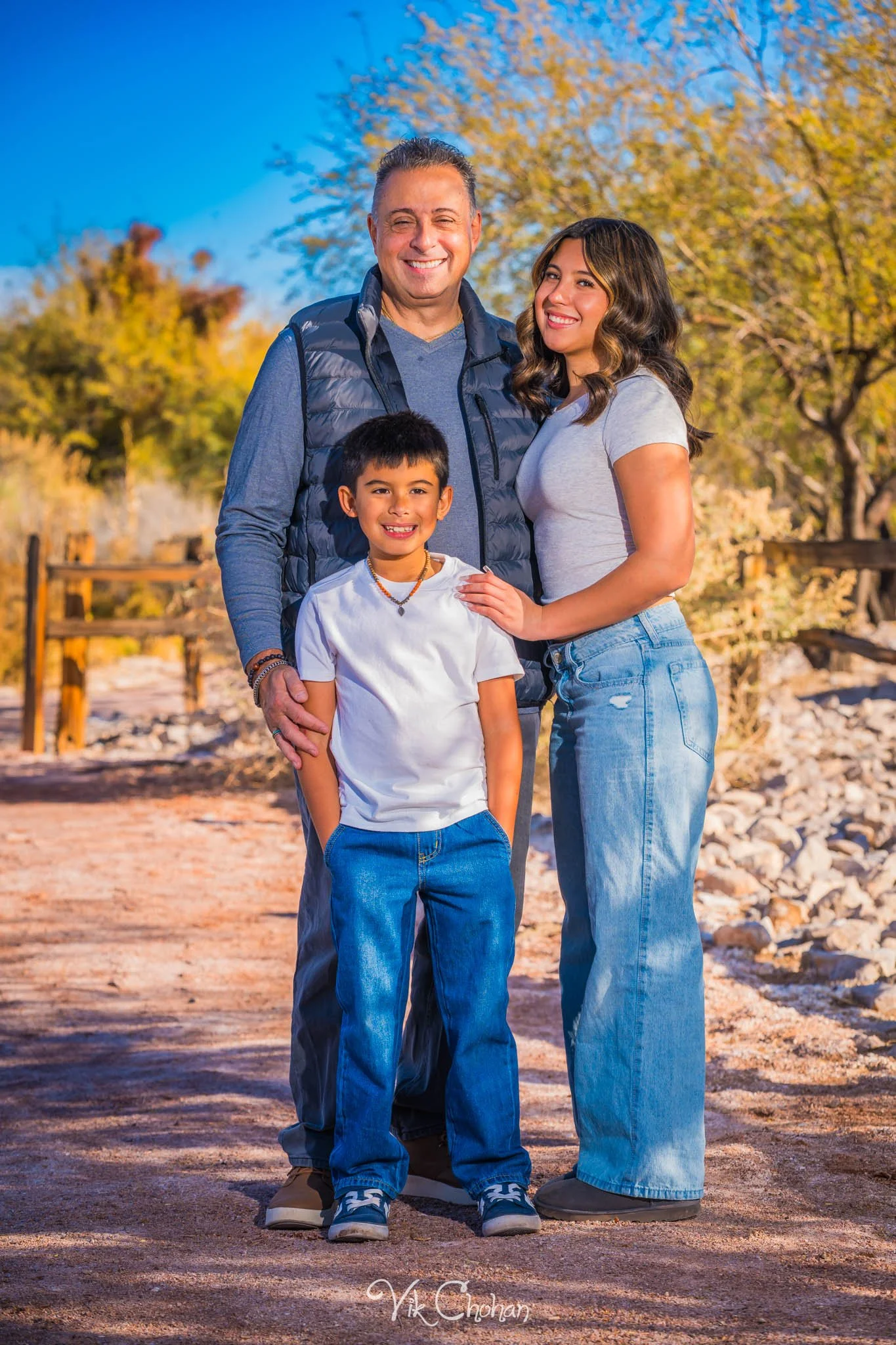 2025-12-07-Goll-Ulan-Family-Photography-Vik-Chohan-Photography-Social-Media-VCP-162.jpg