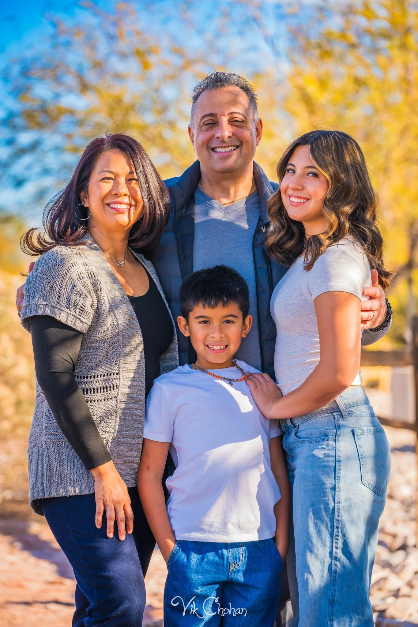 2025-12-07-Goll-Ulan-Family-Photography-Vik-Chohan-Photography-Social-Media-VCP-165.jpg