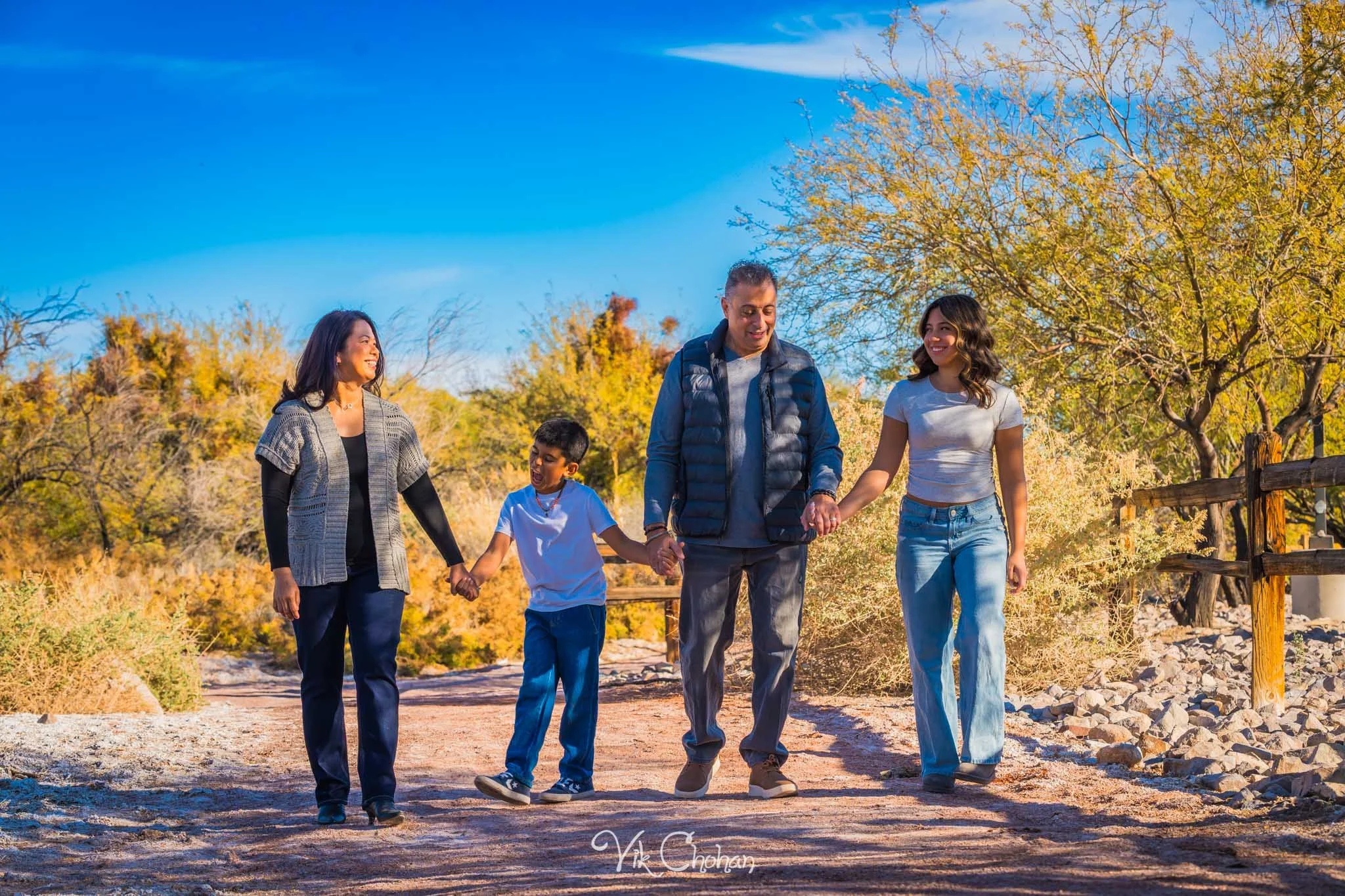 2025-12-07-Goll-Ulan-Family-Photography-Vik-Chohan-Photography-Social-Media-VCP-167.jpg