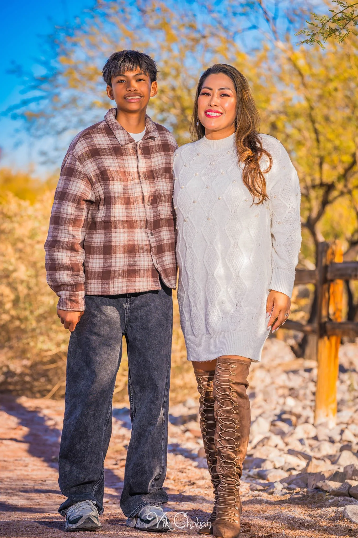 2025-12-07-Goll-Ulan-Family-Photography-Vik-Chohan-Photography-Social-Media-VCP-186.jpg