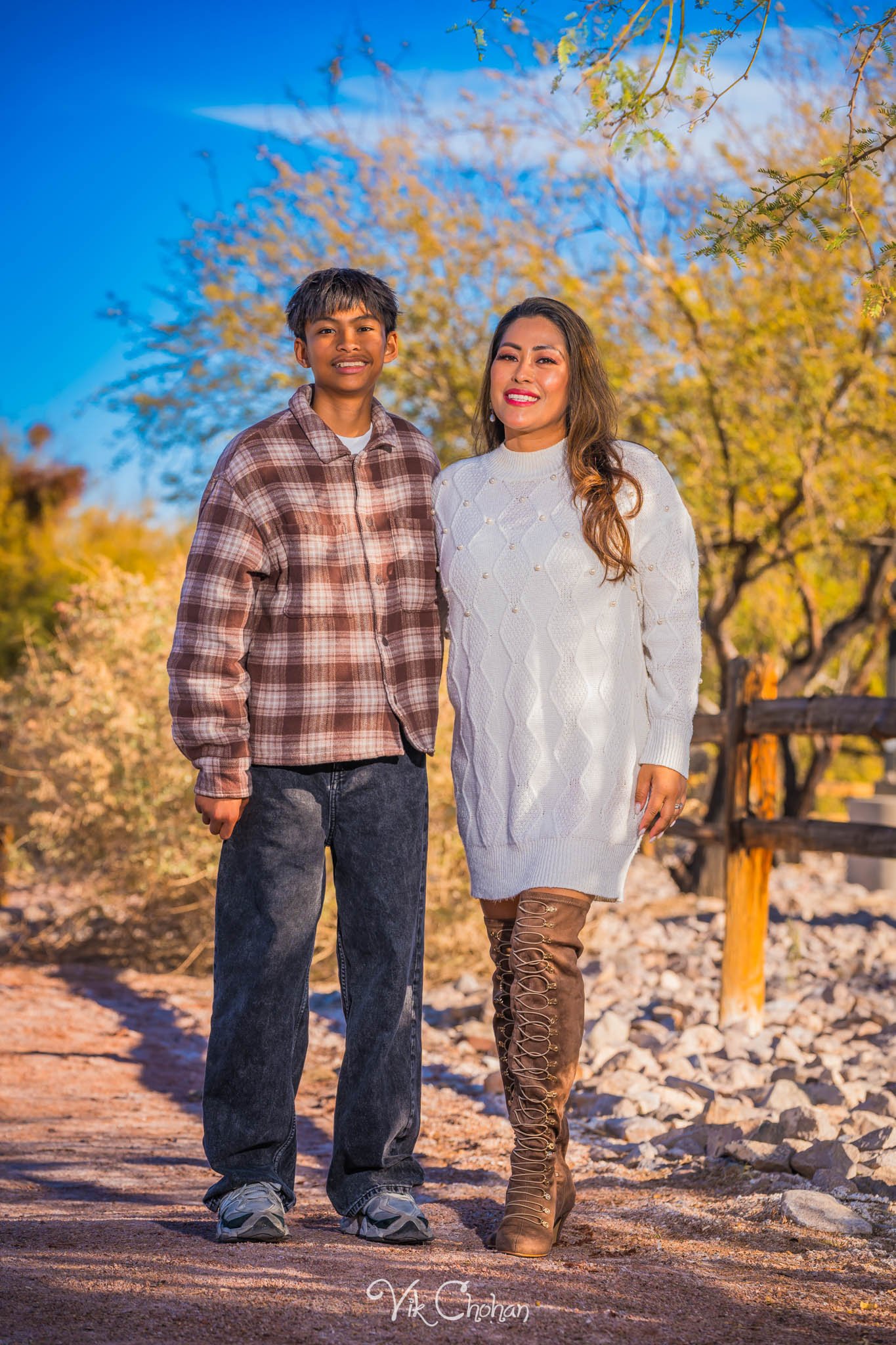 2025-12-07-Goll-Ulan-Family-Photography-Vik-Chohan-Photography-Social-Media-VCP-187.jpg