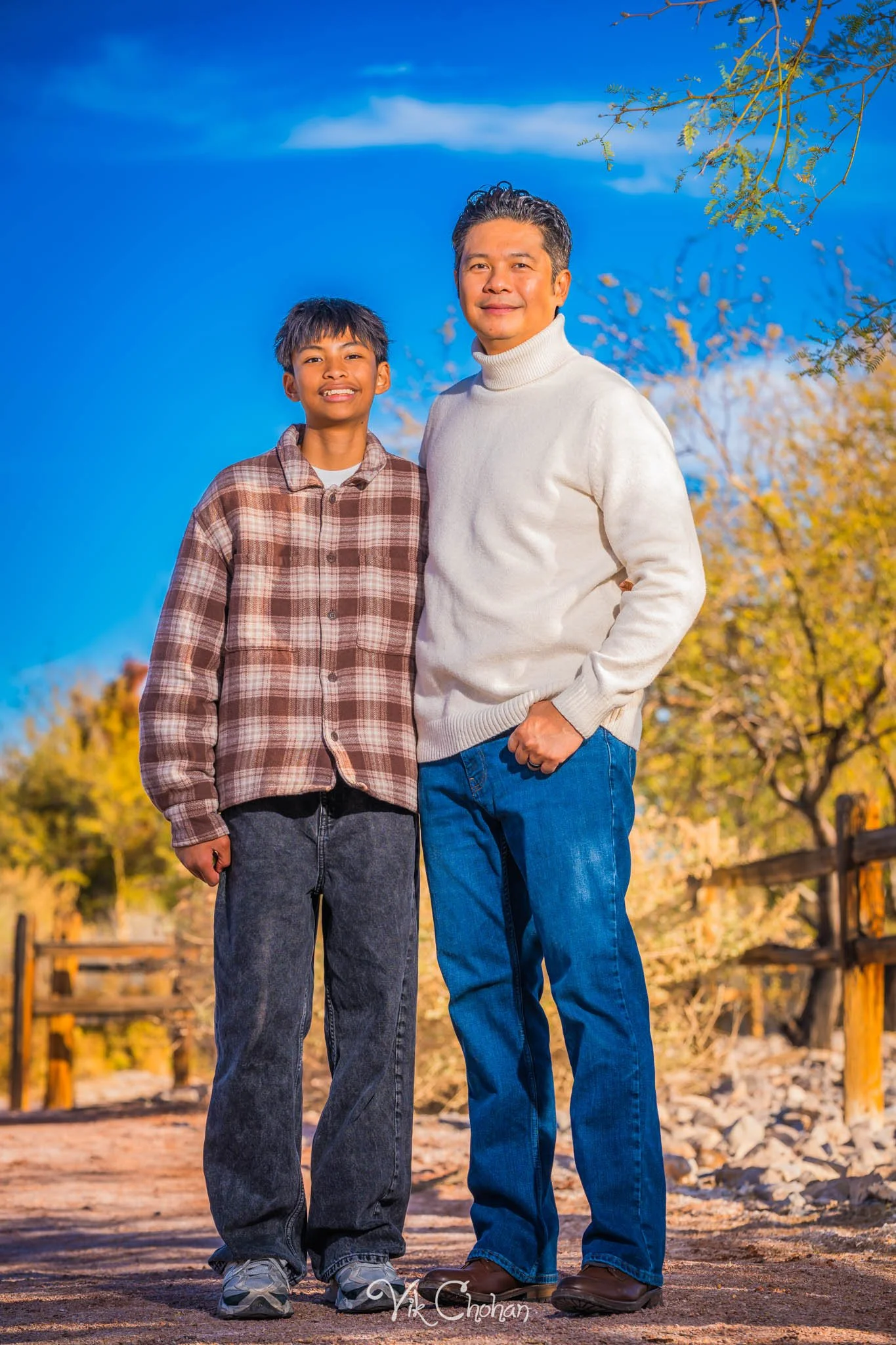 2025-12-07-Goll-Ulan-Family-Photography-Vik-Chohan-Photography-Social-Media-VCP-190.jpg